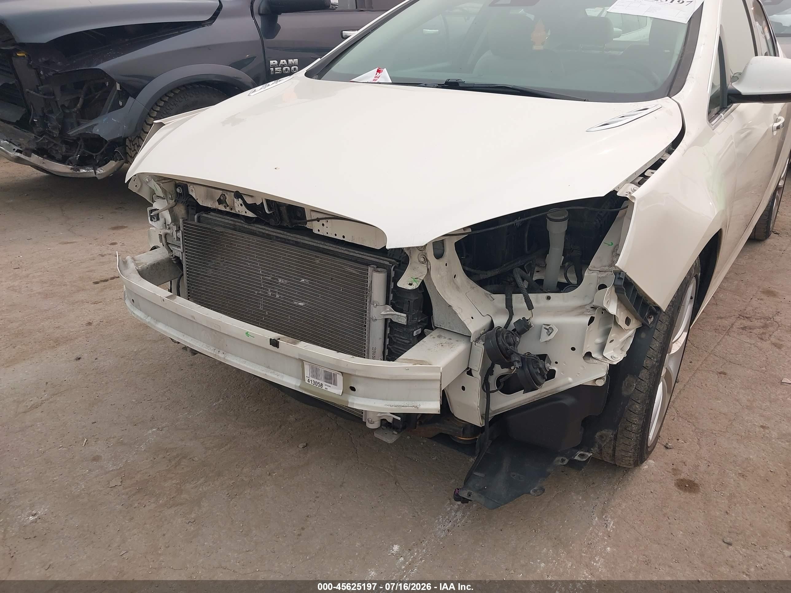 2014 Buick Verano Convenience Group White vin: 1G4PR5SKXE4219429