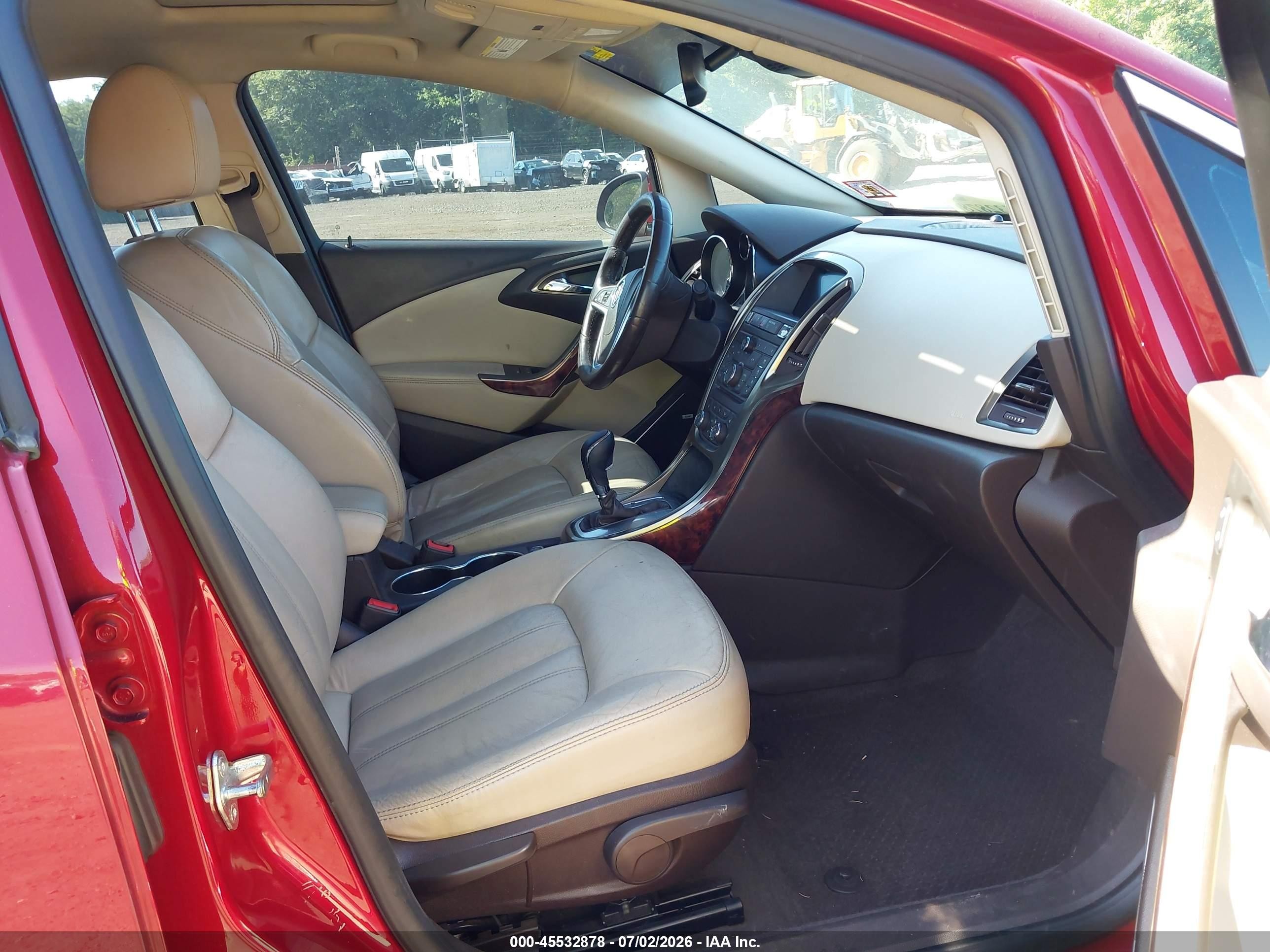 2014 Buick Verano Leather Group Red vin: 1G4PS5SK0E4147189