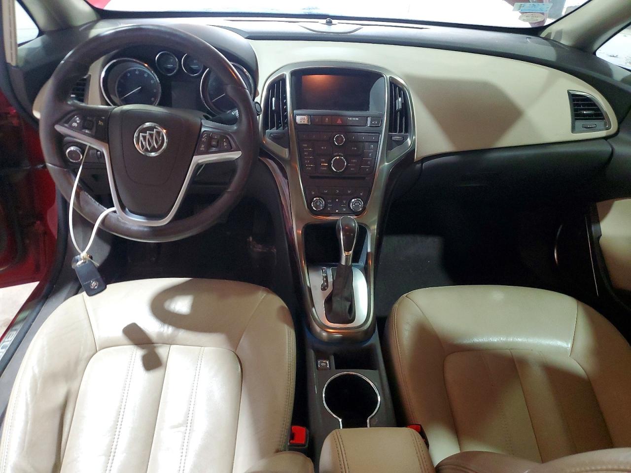 2015 Buick Verano Red vin: 1G4PS5SK0F4150577