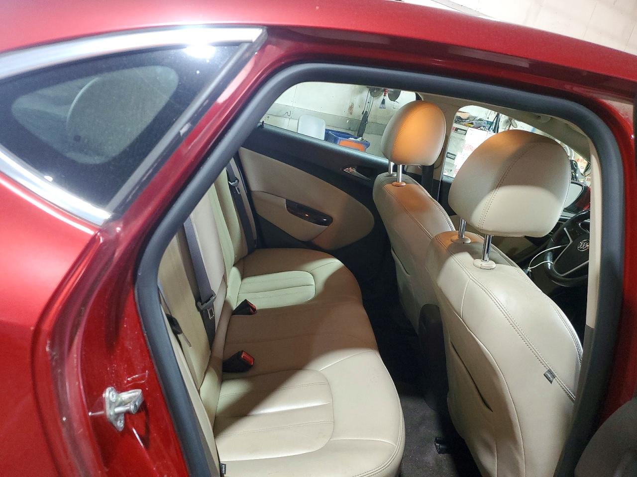 2015 Buick Verano Red vin: 1G4PS5SK0F4150577