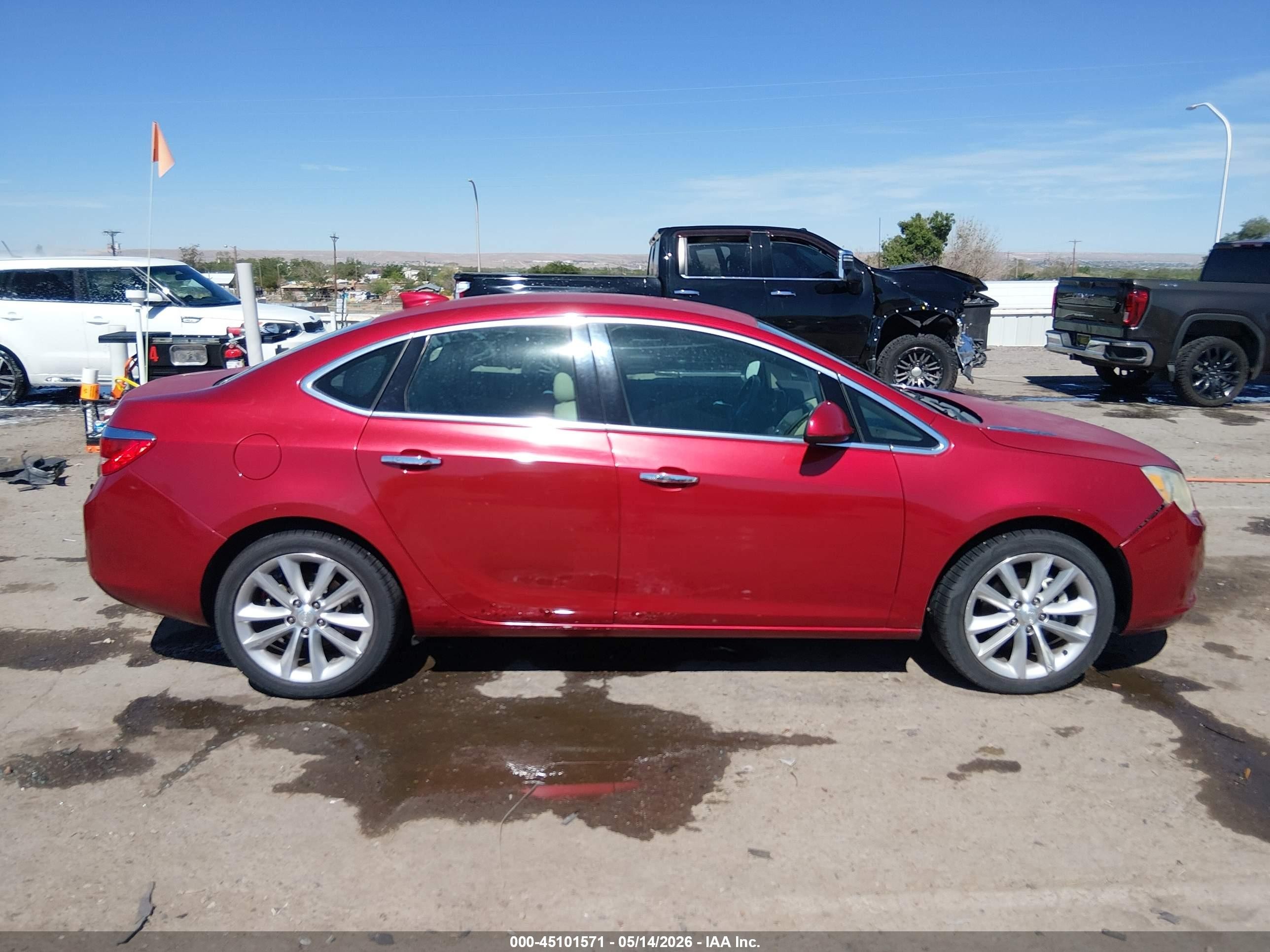 2015 Buick Verano Leather Group Красный vin: 1G4PS5SK0F4164088