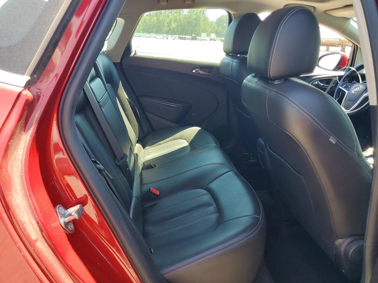 2015 Buick Verano Красный vin: 1G4PS5SK0F4207392