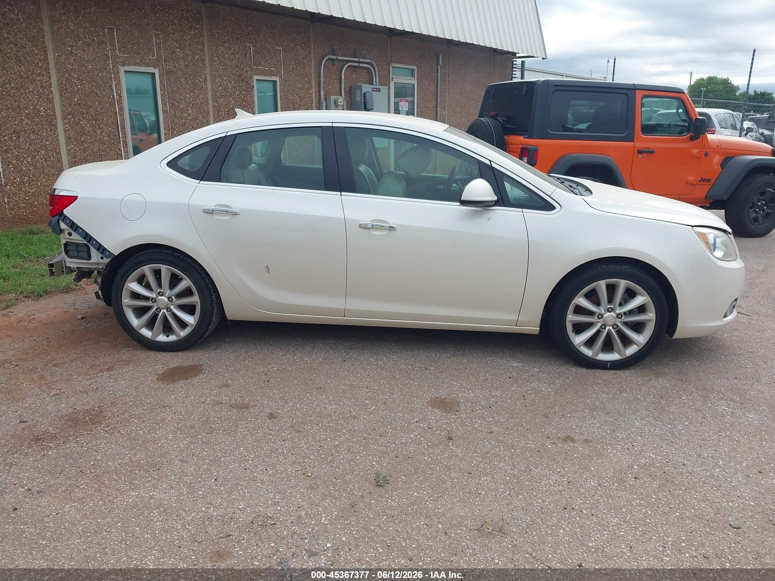 2012 Buick Verano Leather Group White vin: 1G4PS5SK1C4200558