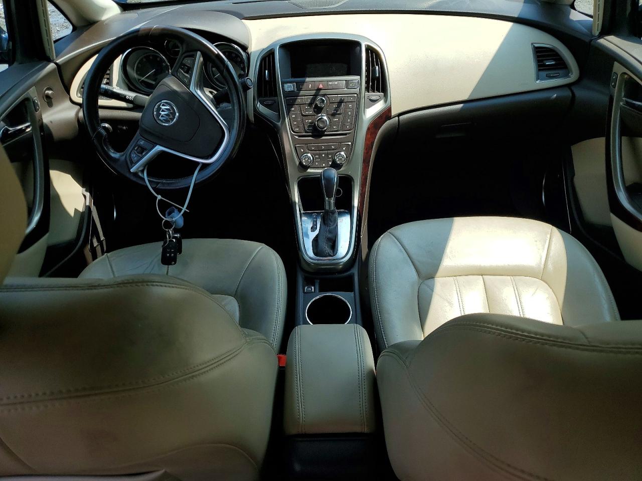 2015 Buic Verano Blue vin: 1G4PS5SK1F4146182