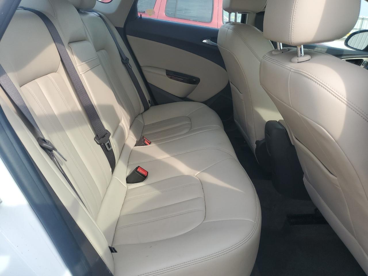 2017 Buick Verano White vin: 1G4PS5SK1H4102136