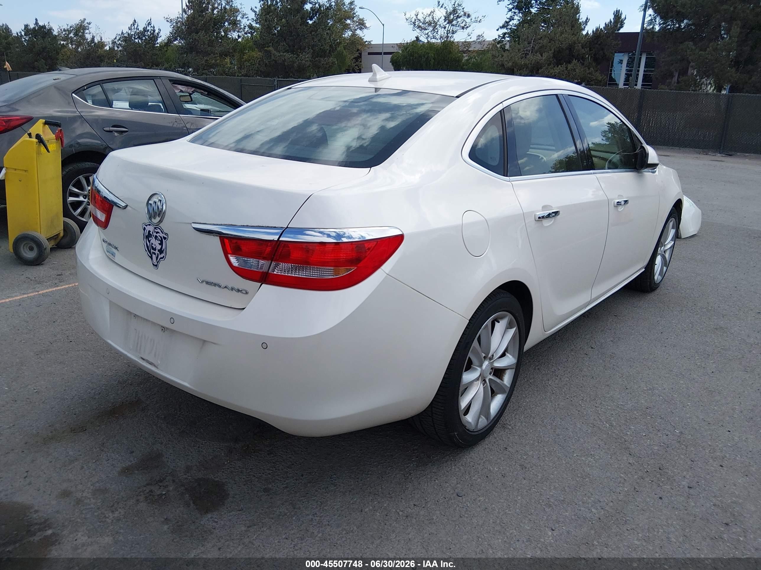 2012 Buick Verano Leather Group White vin: 1G4PS5SK2C4153962