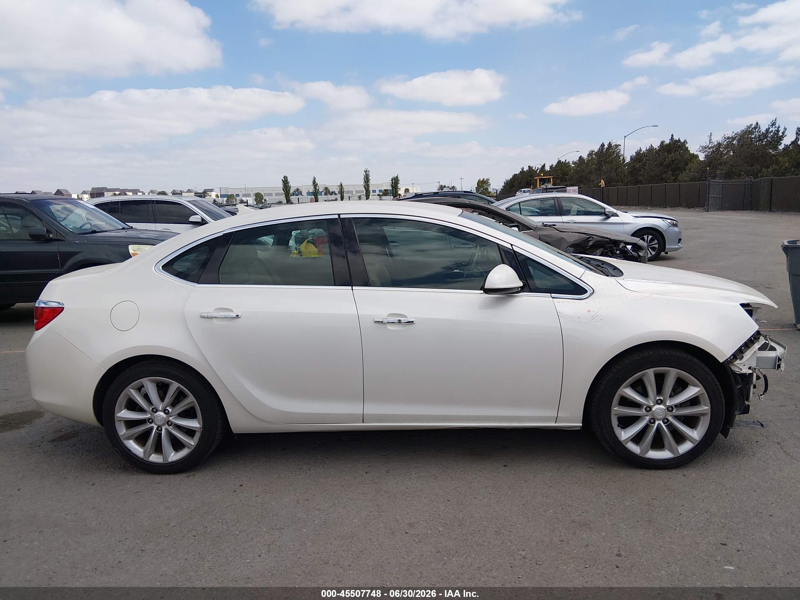 2012 Buick Verano Leather Group White vin: 1G4PS5SK2C4153962