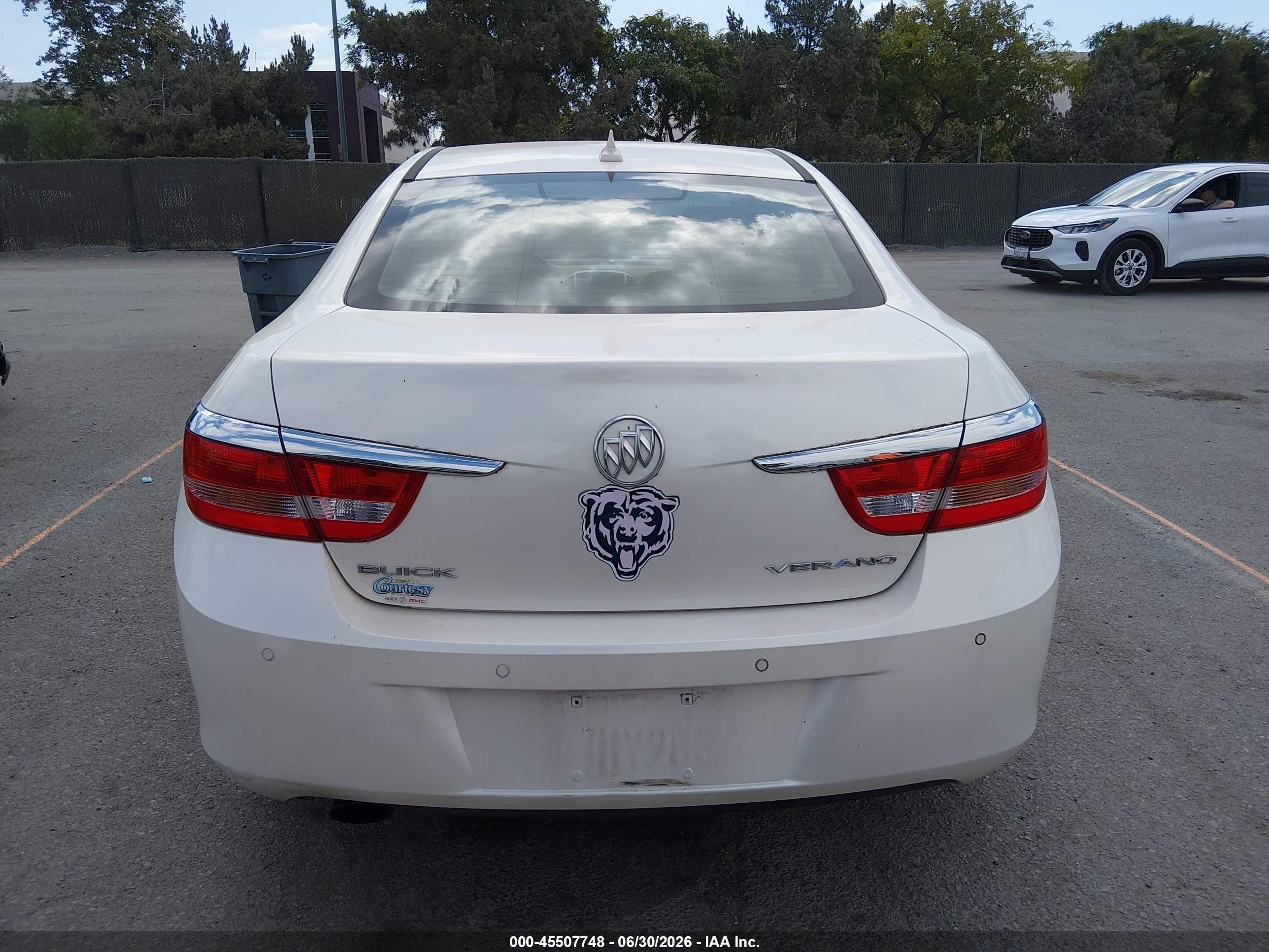 2012 Buick Verano Leather Group White vin: 1G4PS5SK2C4153962