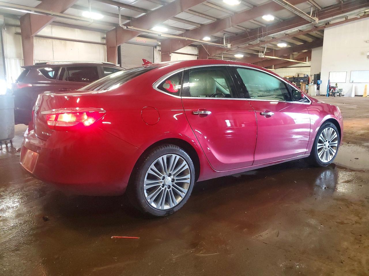 2013 Buick Verano Red vin: 1G4PS5SK2D4152988