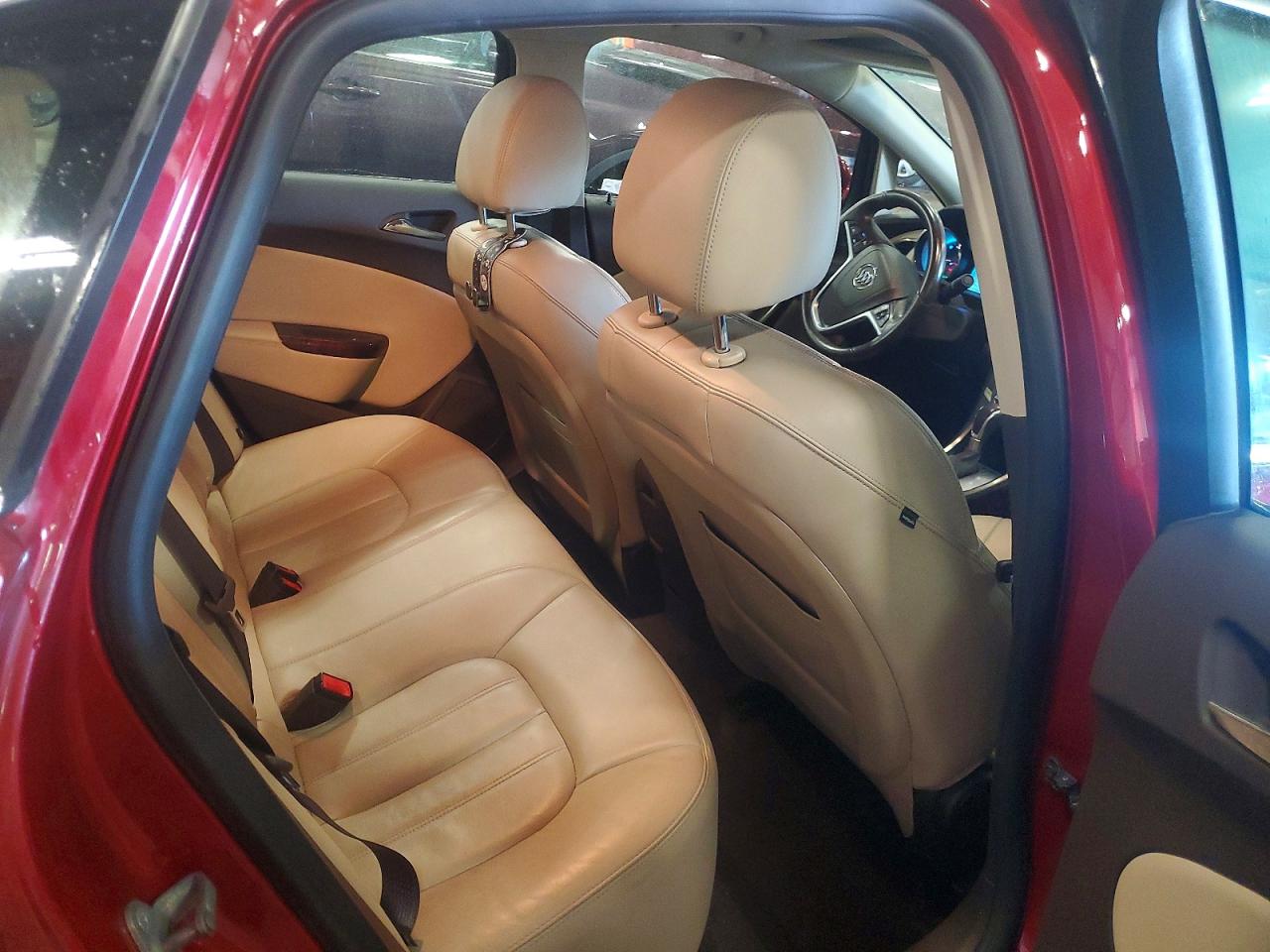 2013 Buick Verano Red vin: 1G4PS5SK2D4152988