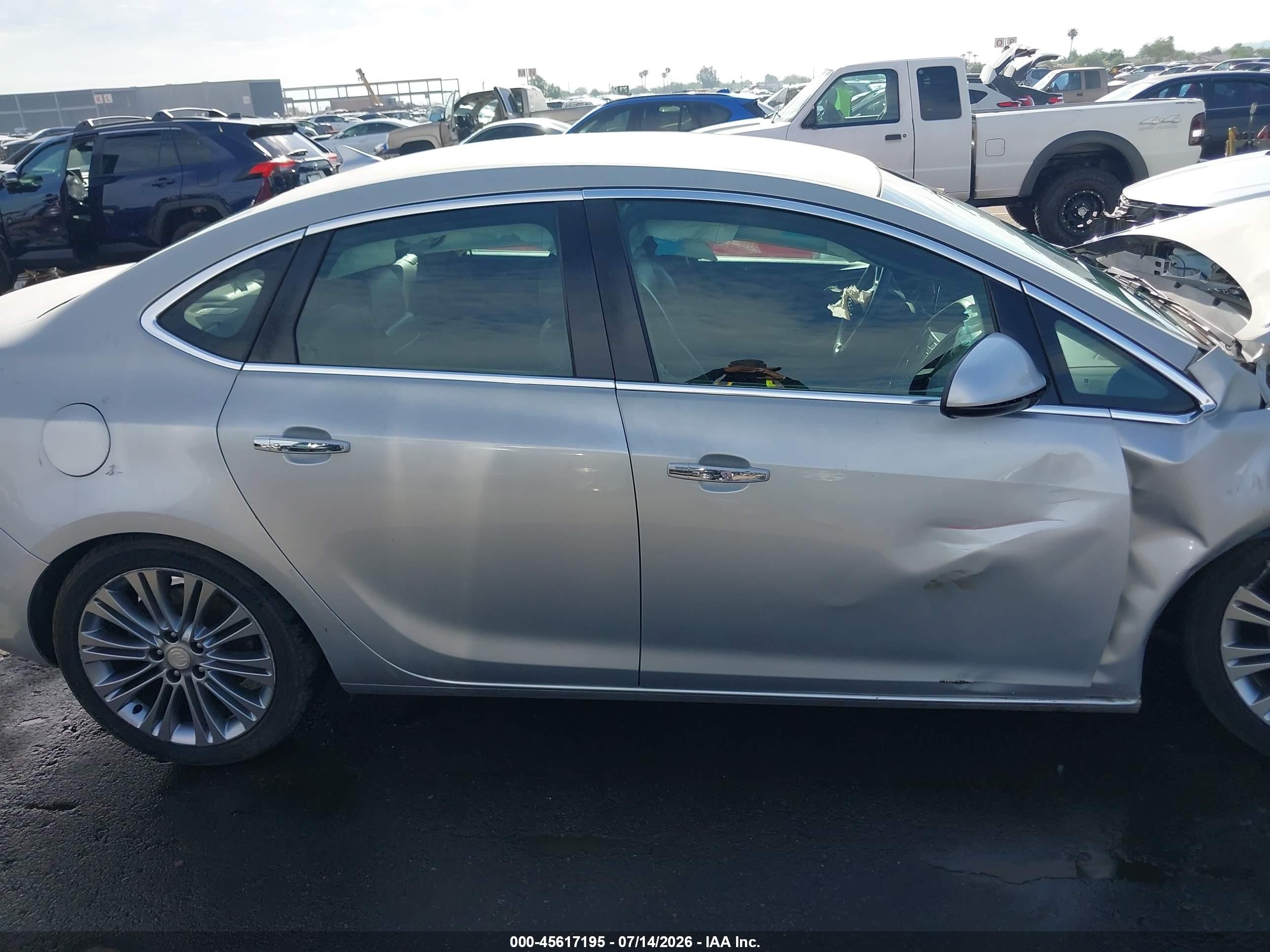 2013 Buick Verano Leather Group Серебряный vin: 1G4PS5SK2D4154806