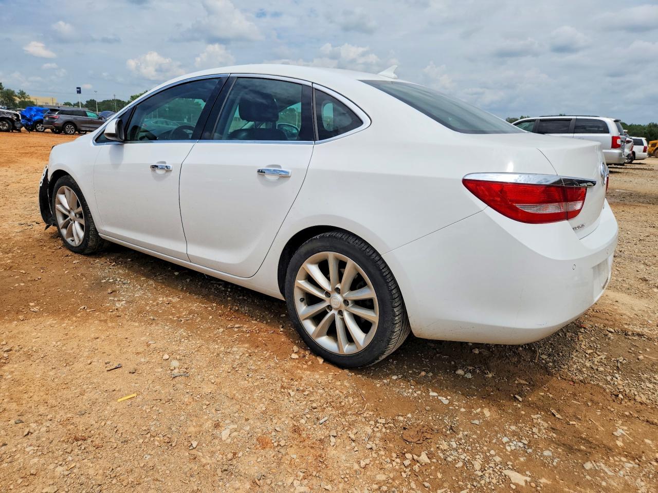 2013 Buick Verano White vin: 1G4PS5SK2D4175638