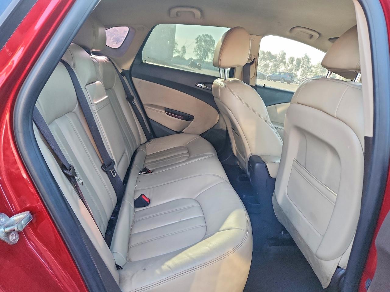 2013 Buick Verano Red vin: 1G4PS5SK2D4194500