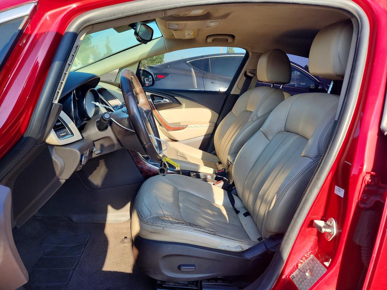 2013 Buick Verano Red vin: 1G4PS5SK2D4194500