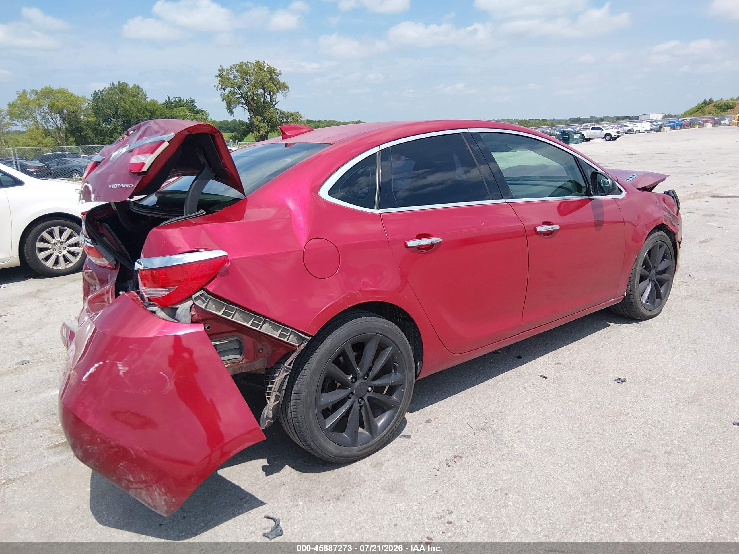2015 Buick Verano Leather Group Red vin: 1G4PS5SK2F4160818