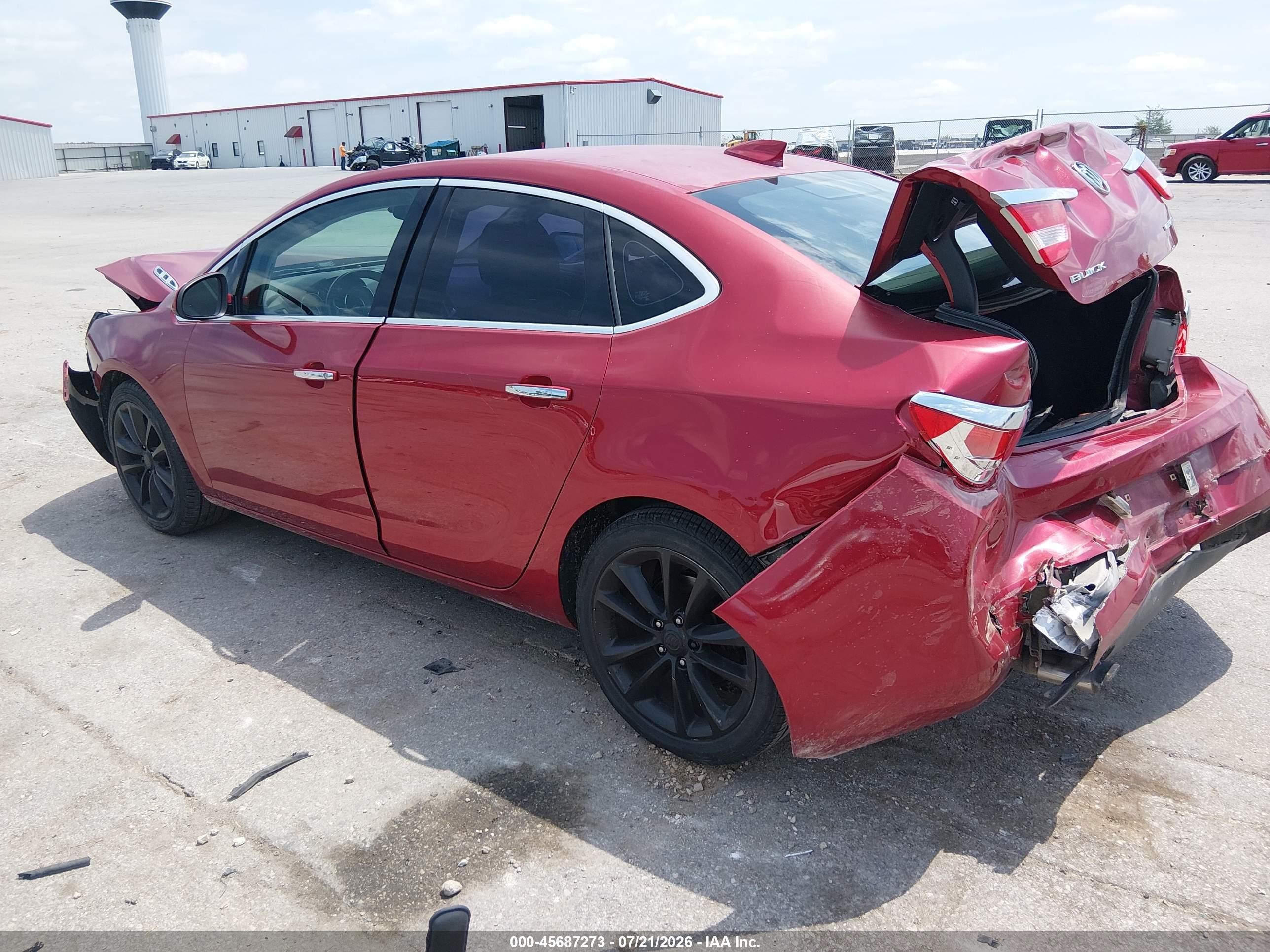 2015 Buick Verano Leather Group Red vin: 1G4PS5SK2F4160818