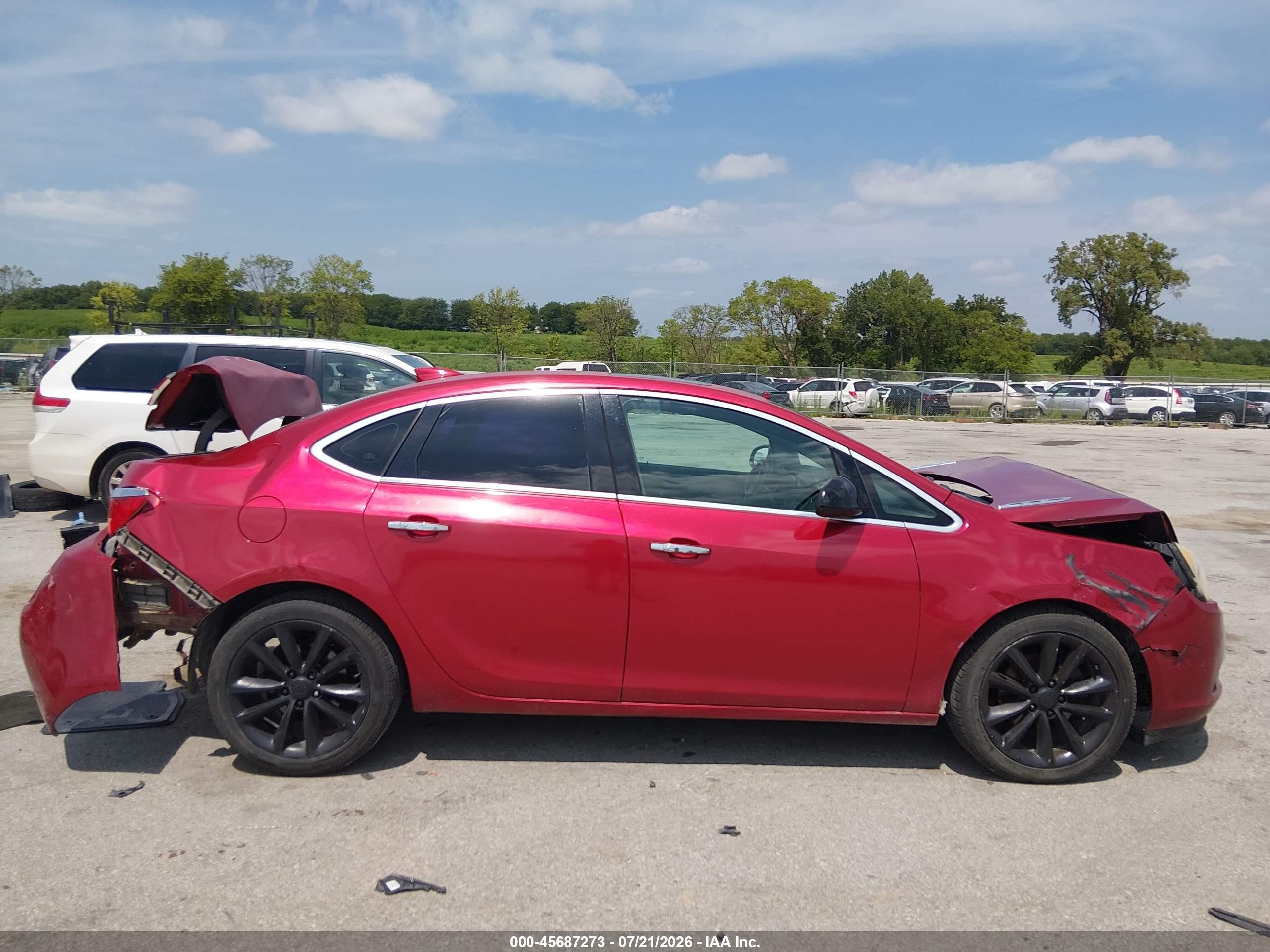 2015 Buick Verano Leather Group Red vin: 1G4PS5SK2F4160818