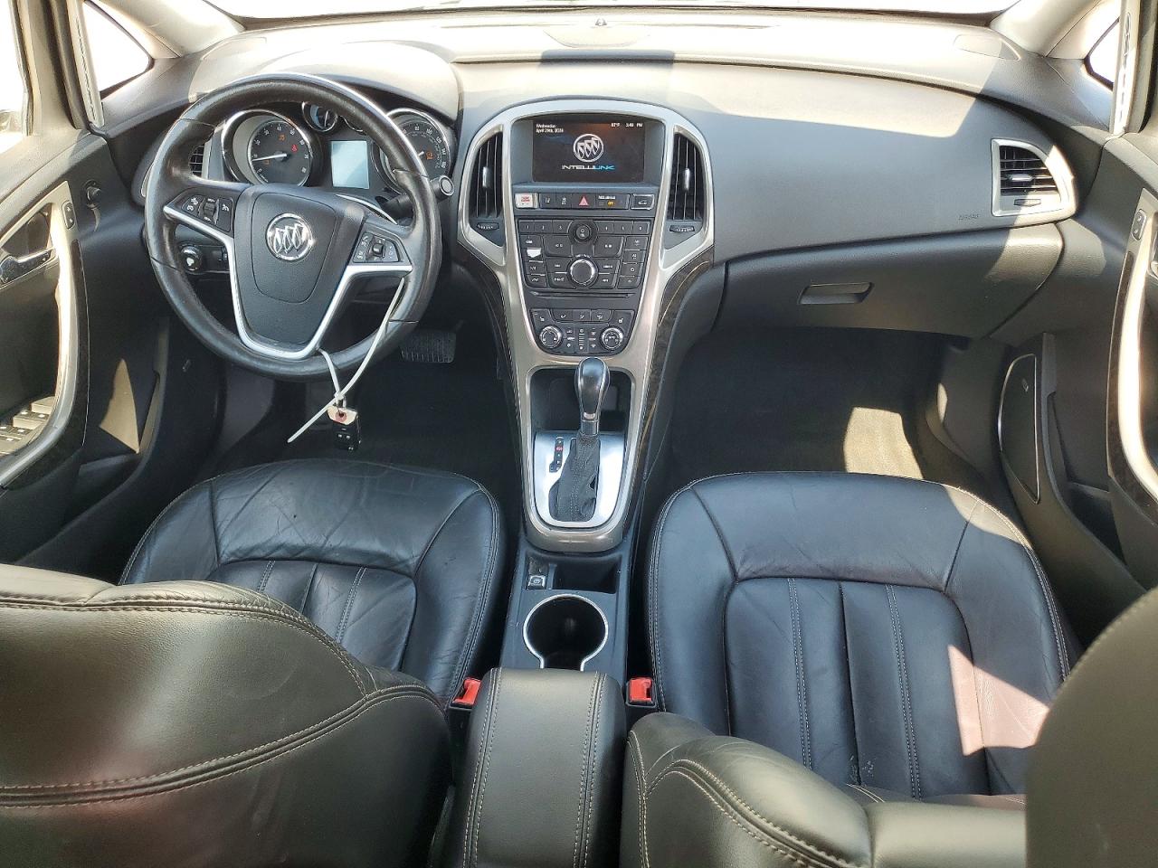 2015 Buick Verano White vin: 1G4PS5SK2F4164870