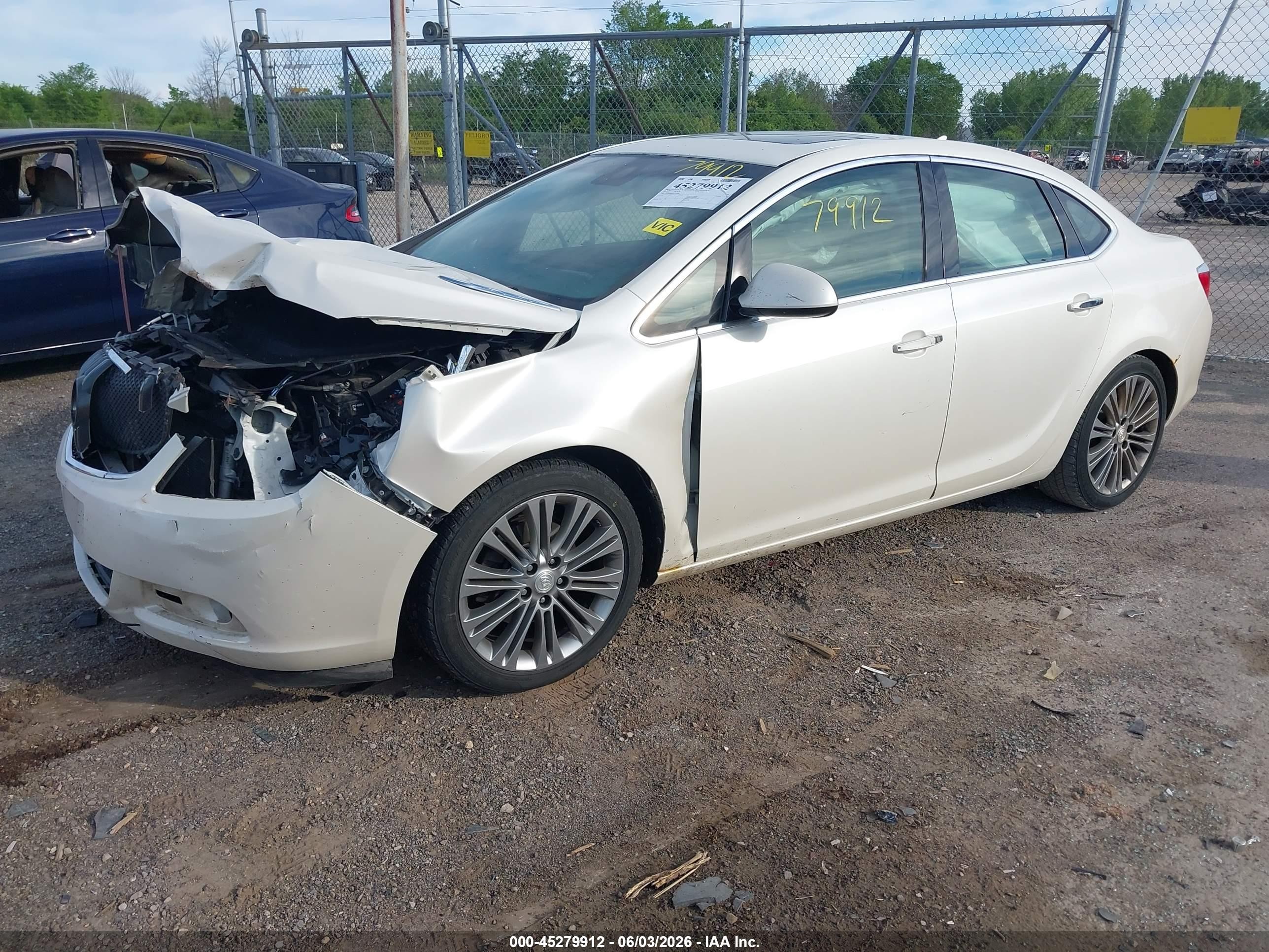 2012 Buick Verano Leather Group Белый vin: 1G4PS5SK3C4139682