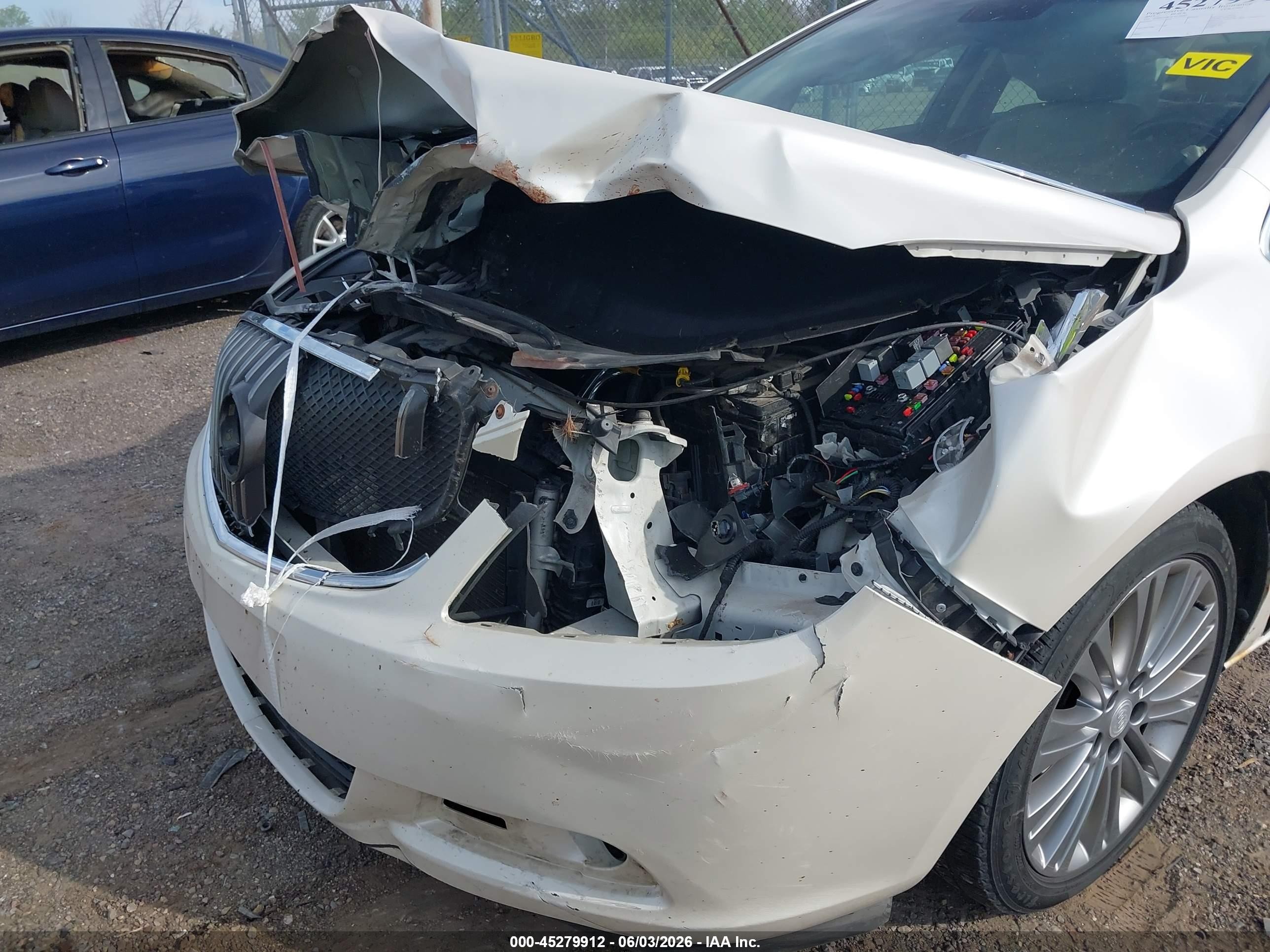 2012 Buick Verano Leather Group Белый vin: 1G4PS5SK3C4139682