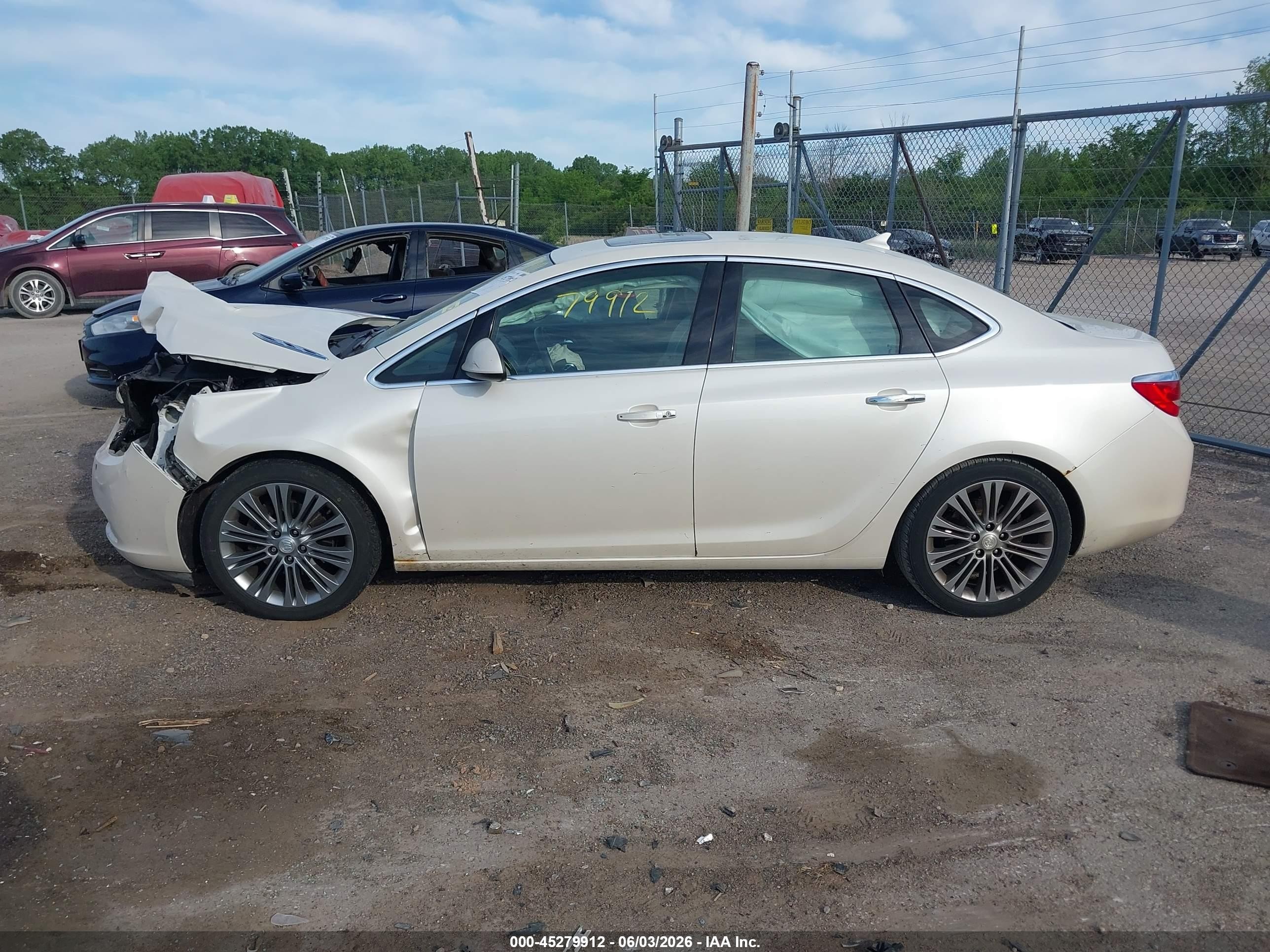 2012 Buick Verano Leather Group Белый vin: 1G4PS5SK3C4139682