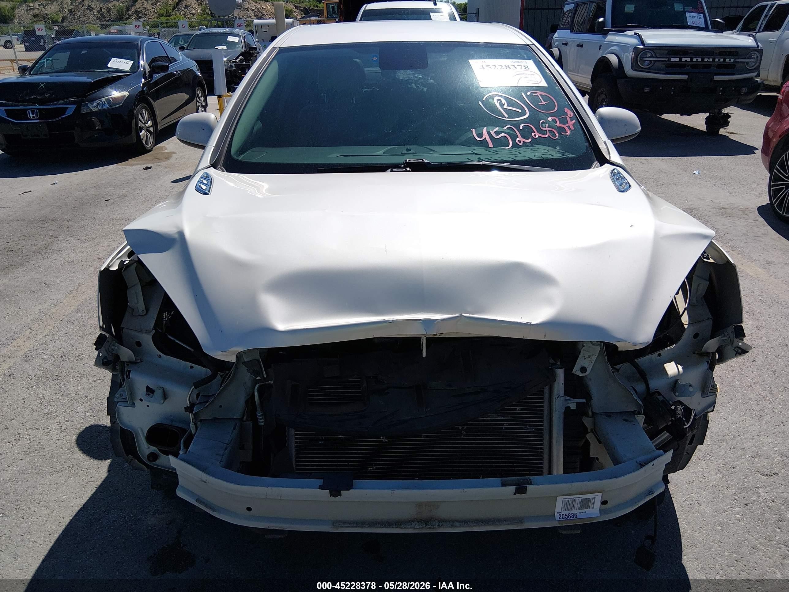 2013 Buick Verano Leather Group White vin: 1G4PS5SK3D4171047