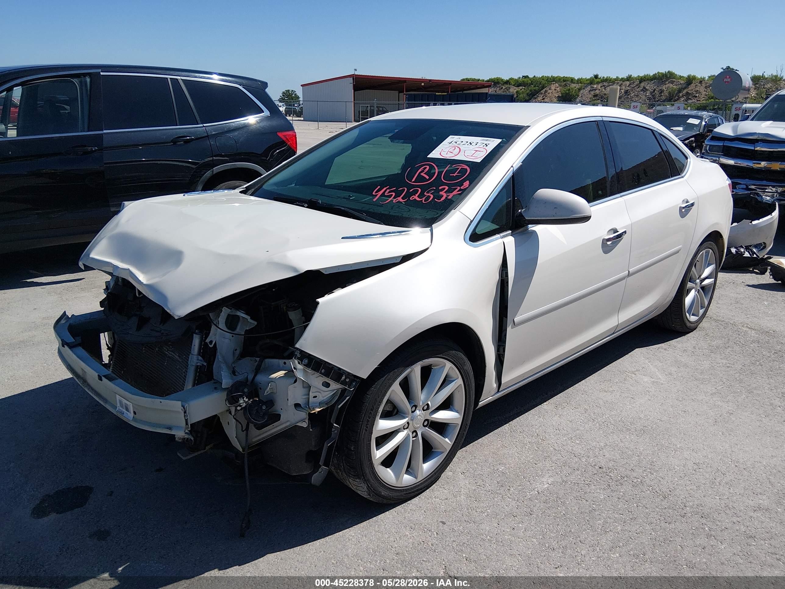2013 Buick Verano Leather Group White vin: 1G4PS5SK3D4171047