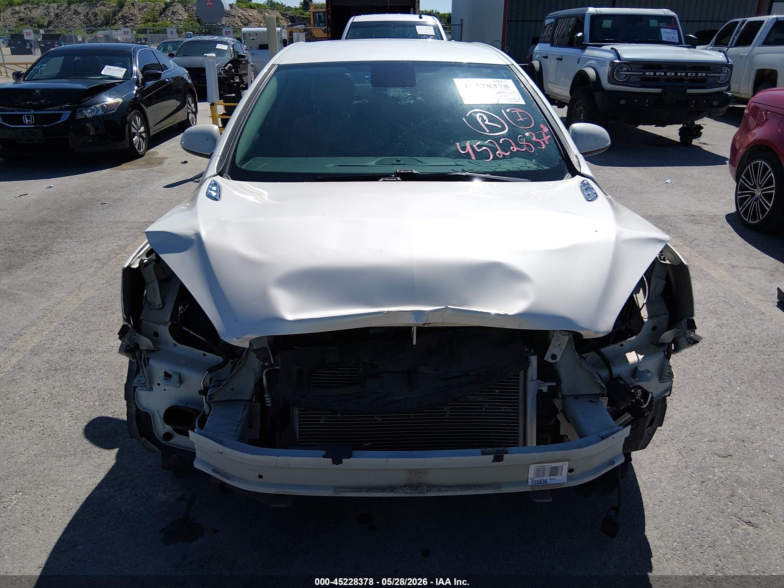 2013 Buick Verano Leather Group White vin: 1G4PS5SK3D4171047