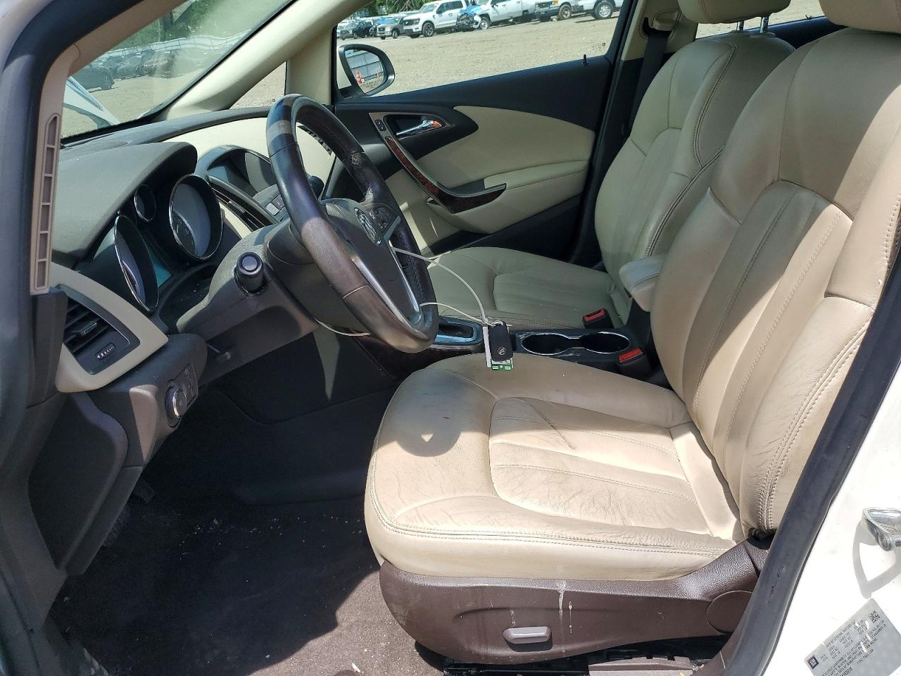 2015 Buick Verano White vin: 1G4PS5SK3F4155918