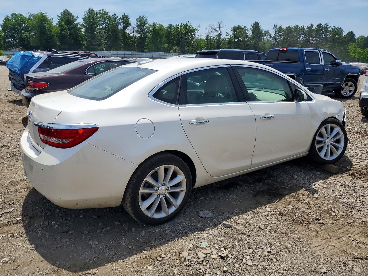 2015 Buick Verano White vin: 1G4PS5SK3F4155918