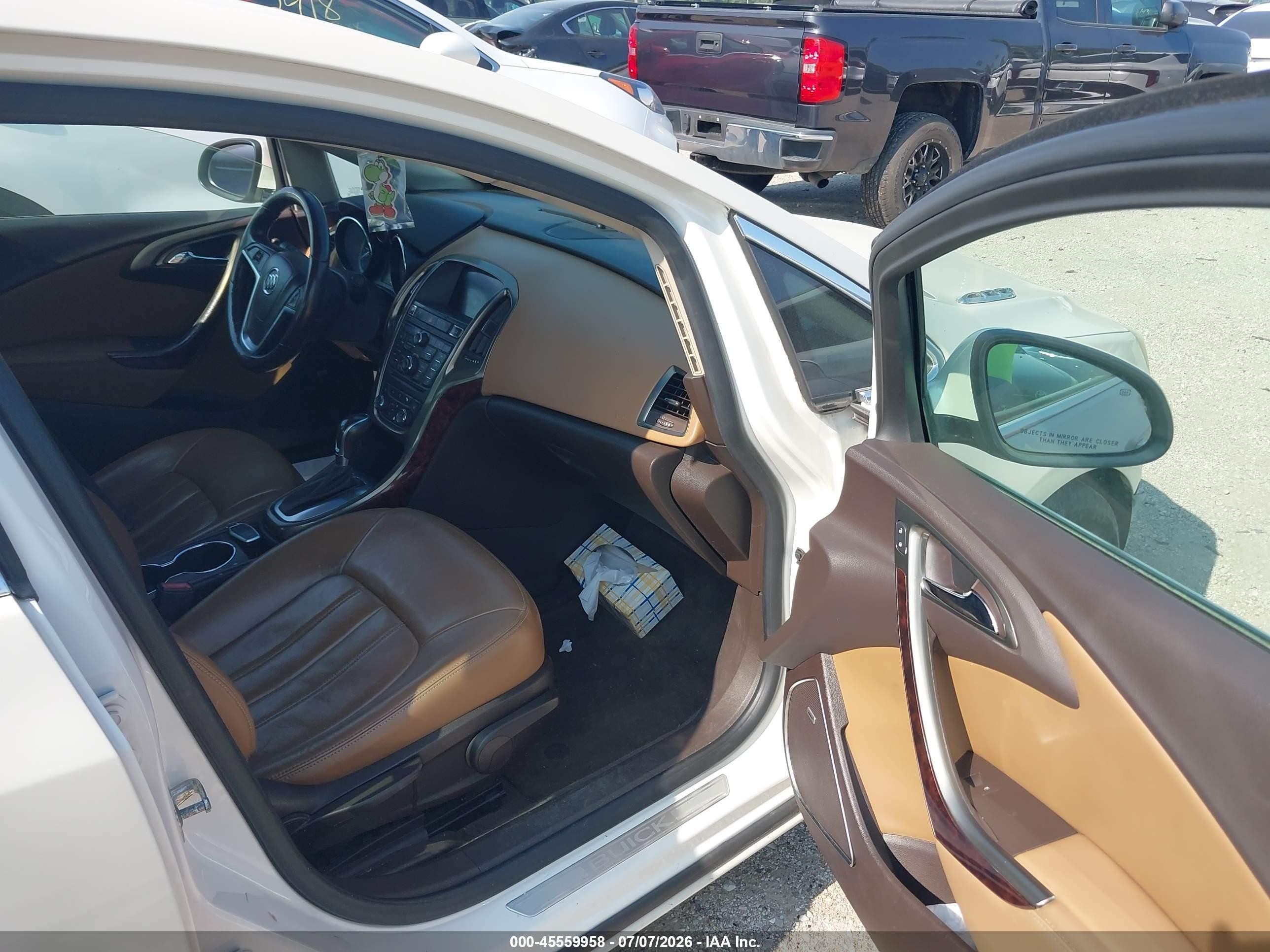 2012 Buick Verano Leather Group White vin: 1G4PS5SK4C4193539