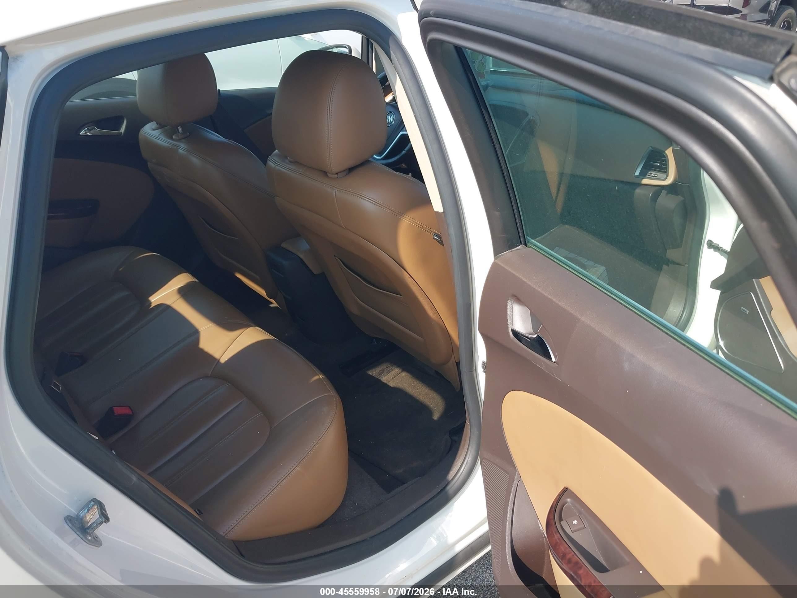 2012 Buick Verano Leather Group White vin: 1G4PS5SK4C4193539