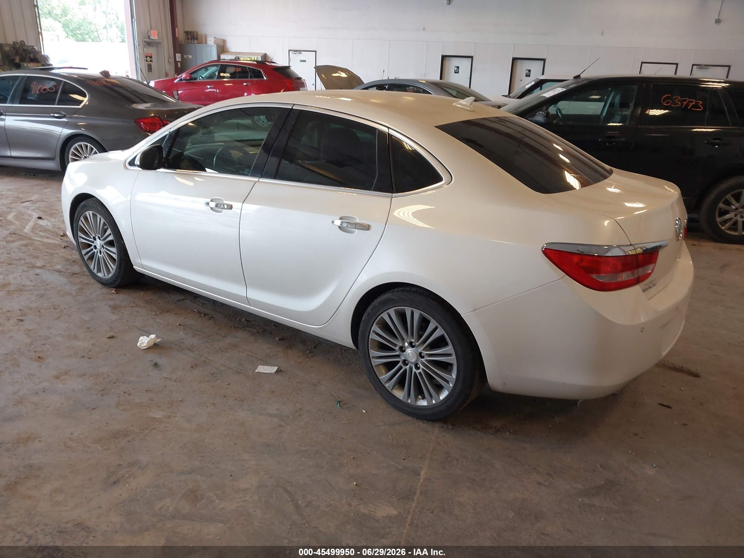 2013 Buick Verano Leather Group White vin: 1G4PS5SK4D4132953