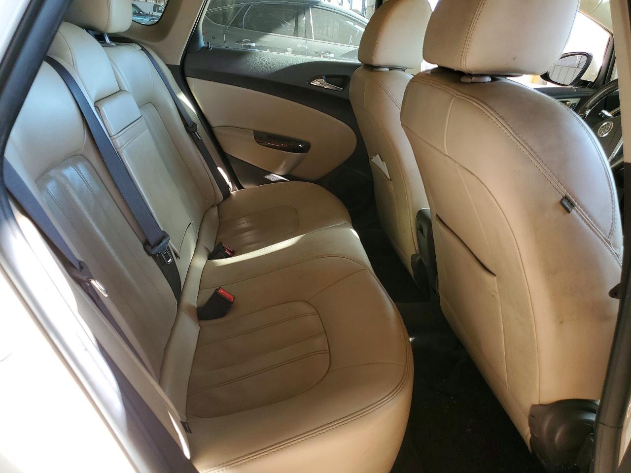2015 Buick Verano Cream vin: 1G4PS5SK4F4200039