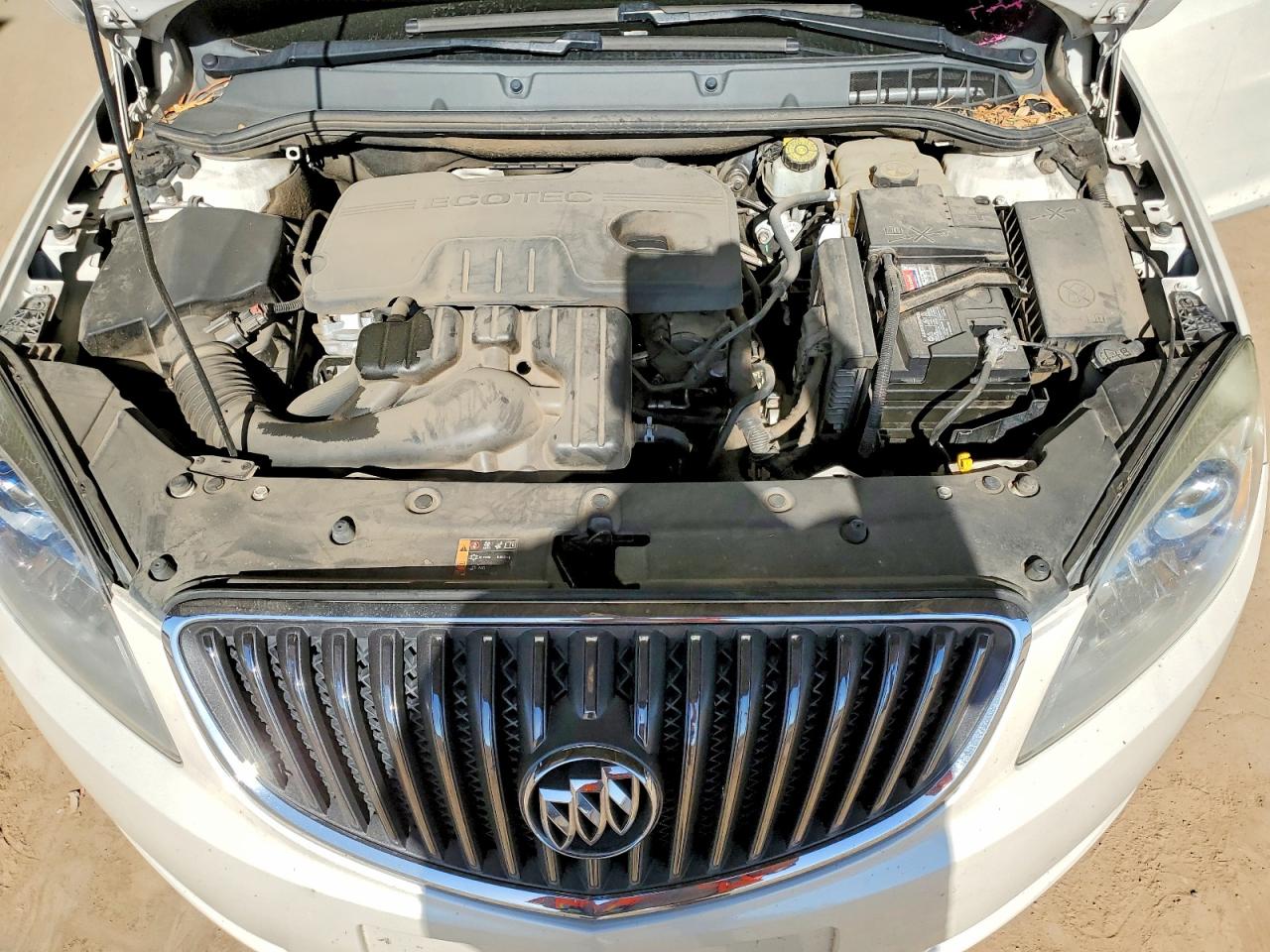 2015 Buick Verano Cream vin: 1G4PS5SK4F4200039