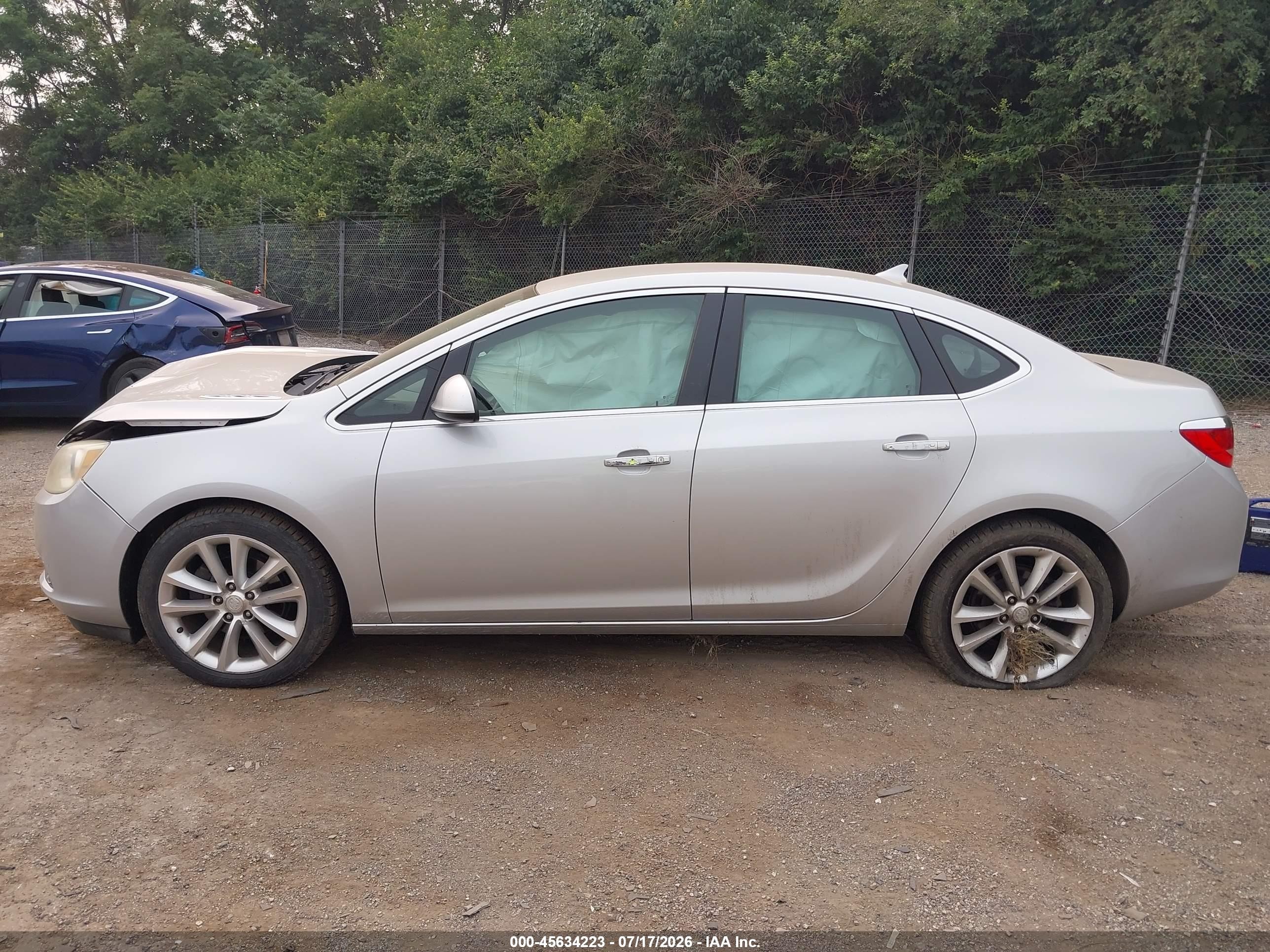 2013 Buick Verano Leather Group Серебряный vin: 1G4PS5SK5D4182230