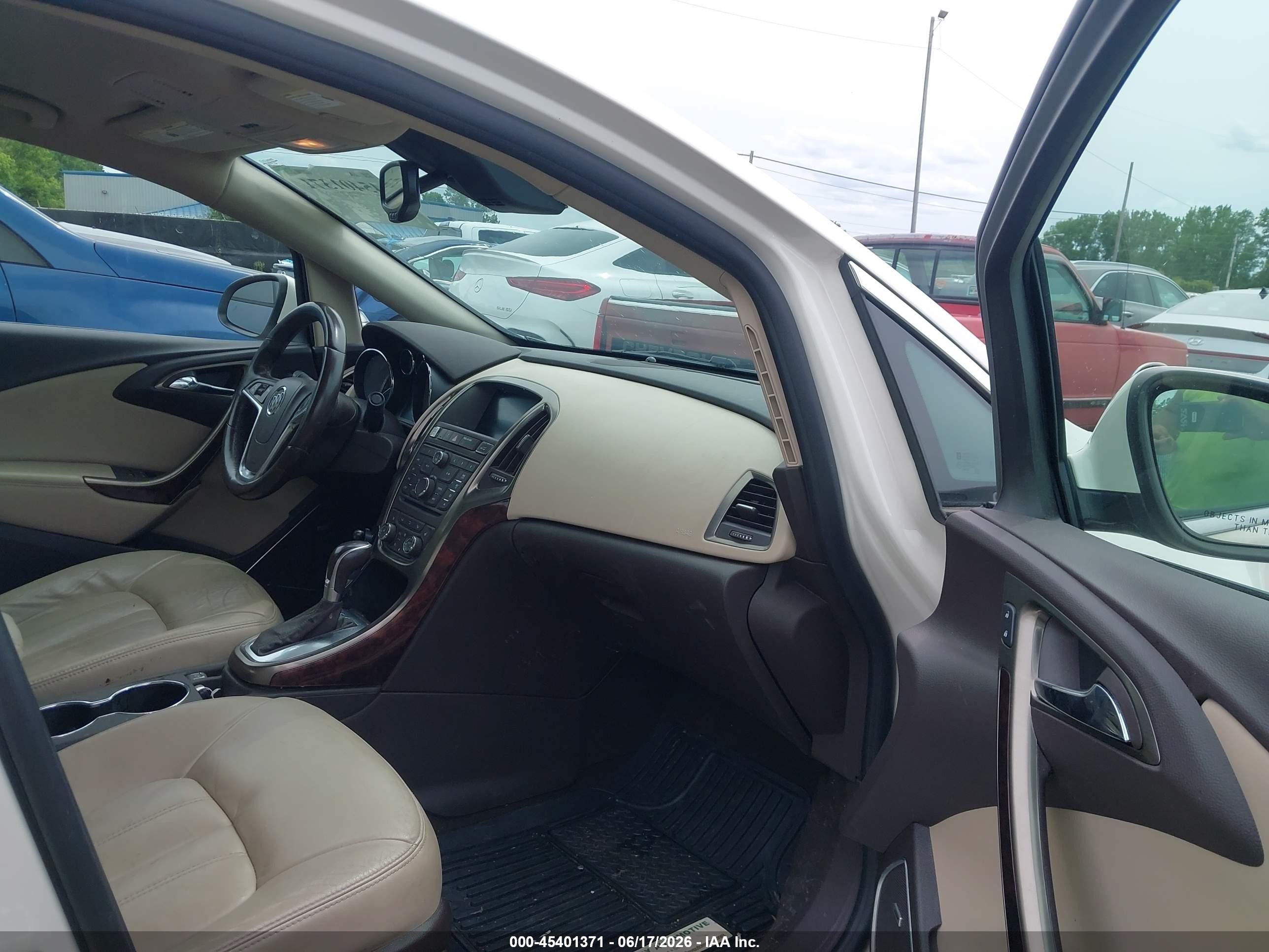 2015 Buick Verano Leather Group White vin: 1G4PS5SK5F4208554