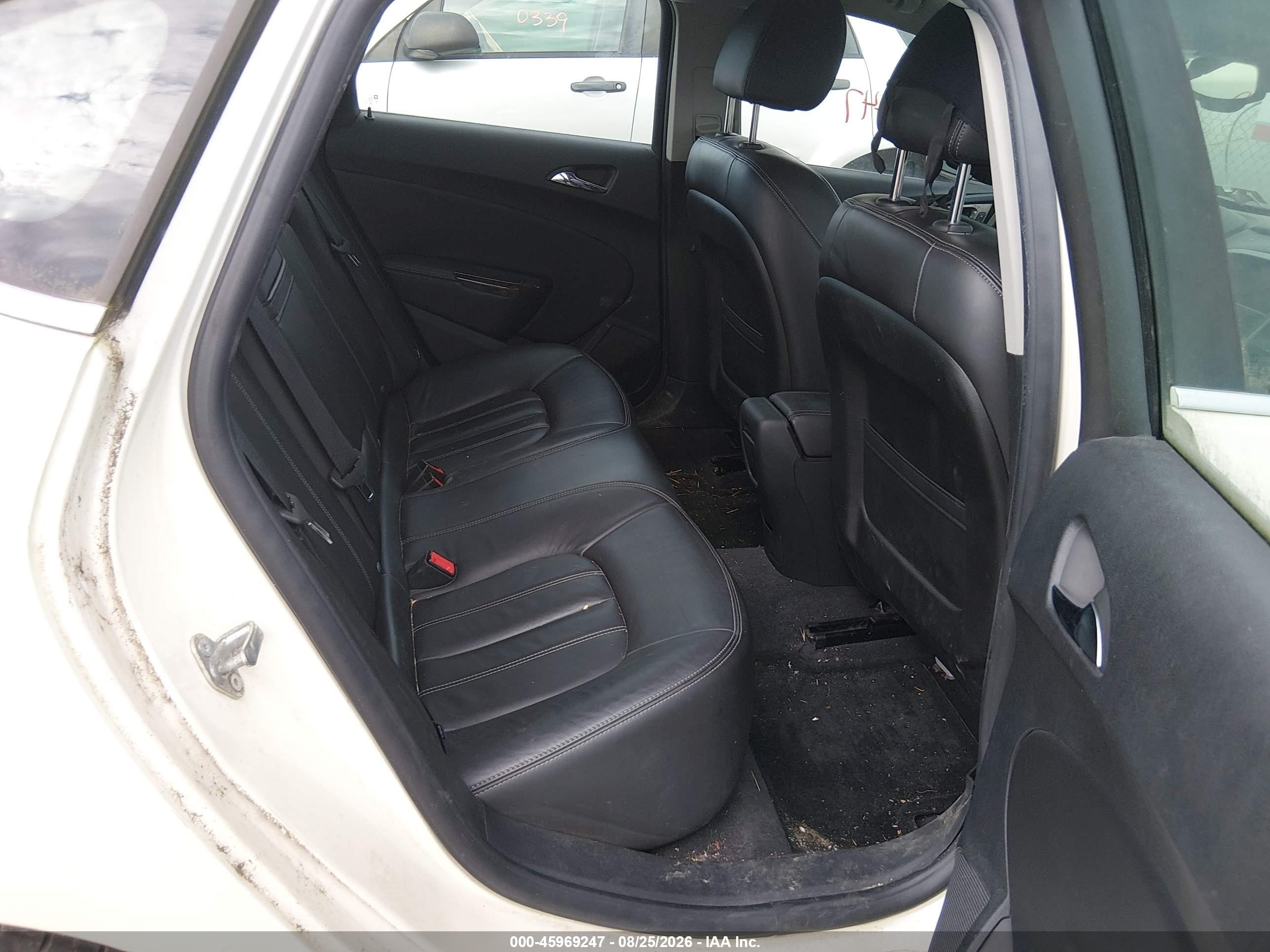 2013 Buick Verano Leather Group White vin: 1G4PS5SK6D4102434