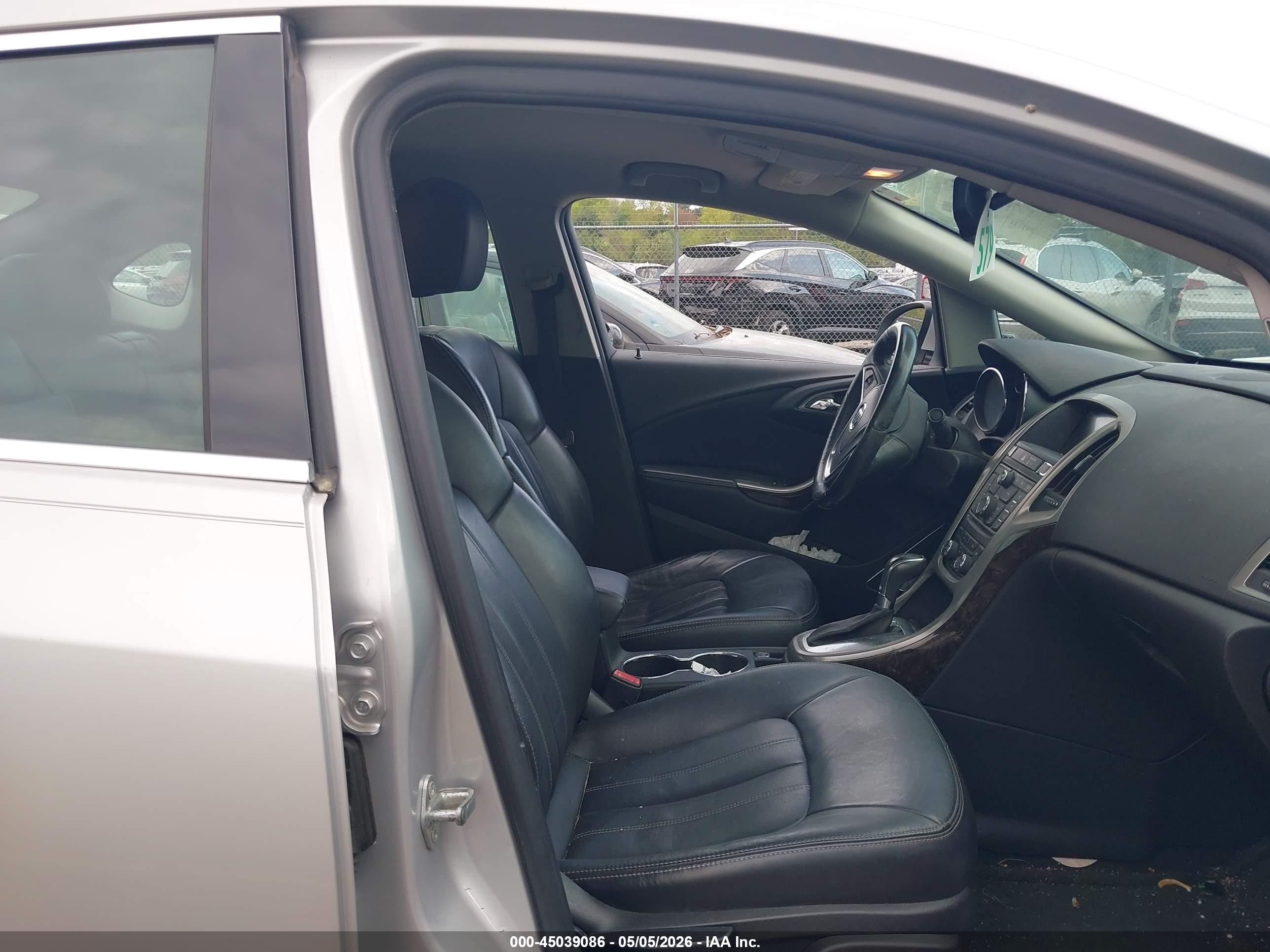 2013 Buick Verano Leather Group Серебряный vin: 1G4PS5SK6D4153738