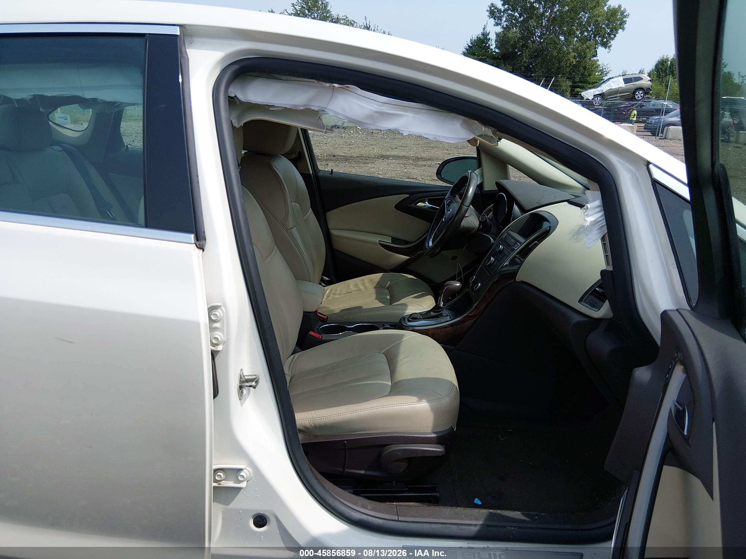 2015 Buick Verano Leather Group White vin: 1G4PS5SK6F4162250