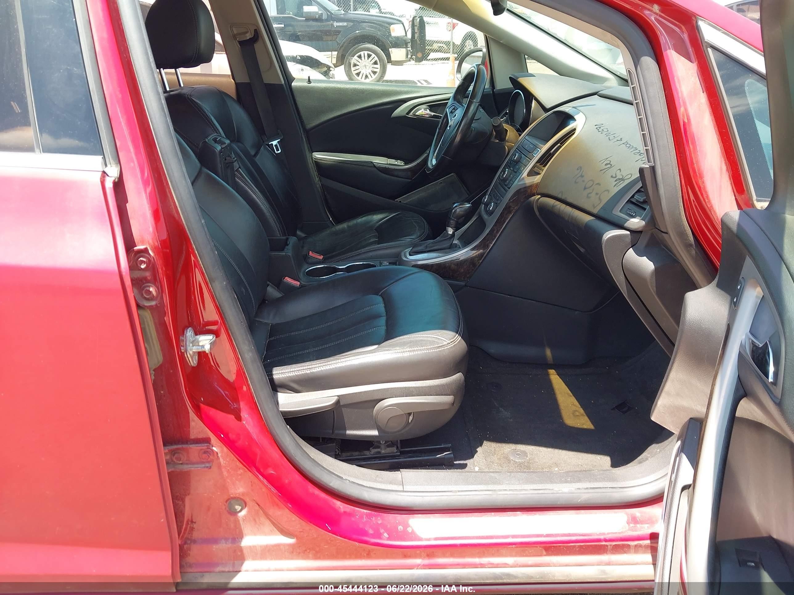 2012 Buick Verano Leather Group Red vin: 1G4PS5SK7C4200192