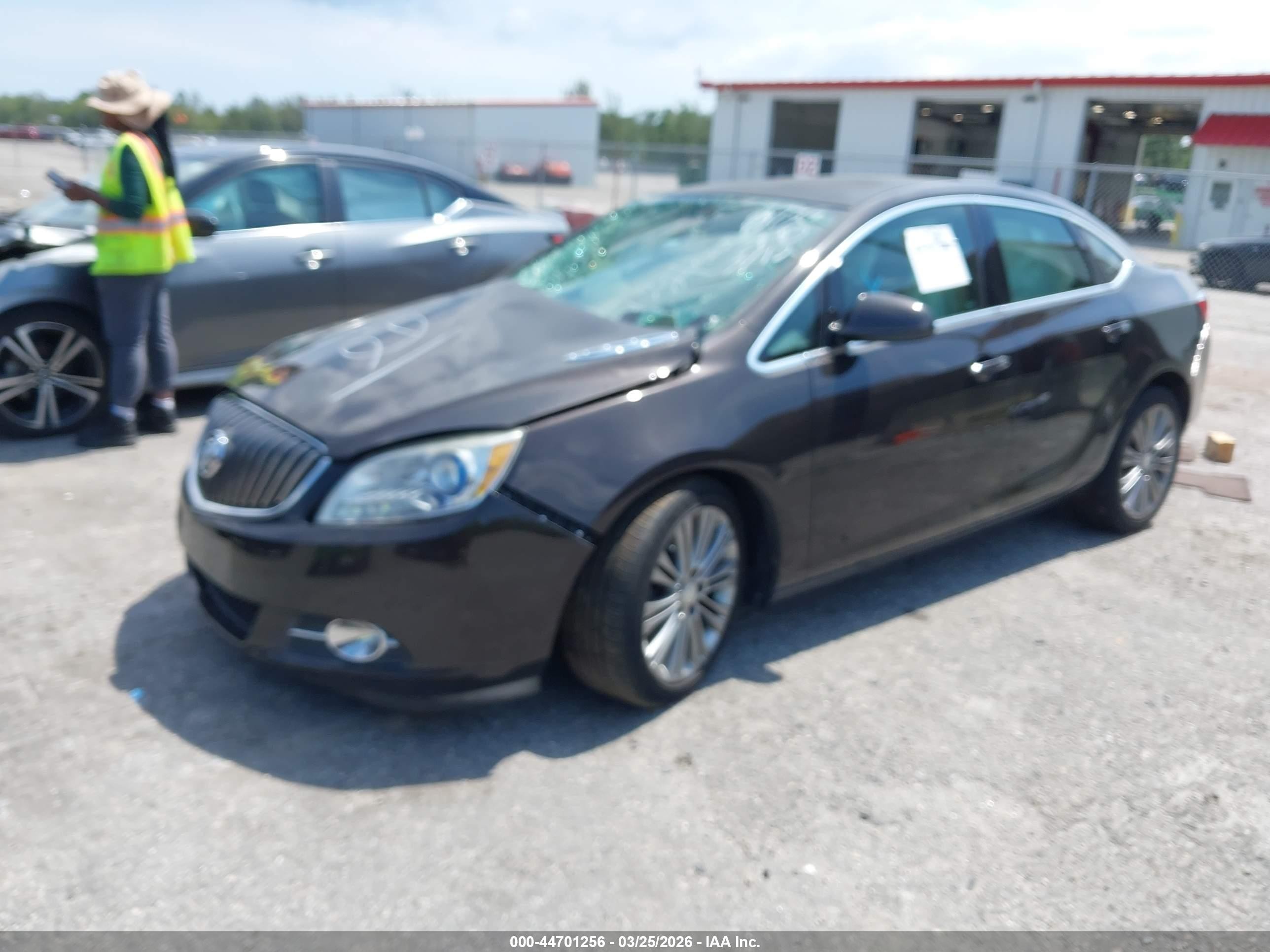 2012 Buick Verano Leather Group Коричневый vin: 1G4PS5SK7C4228736