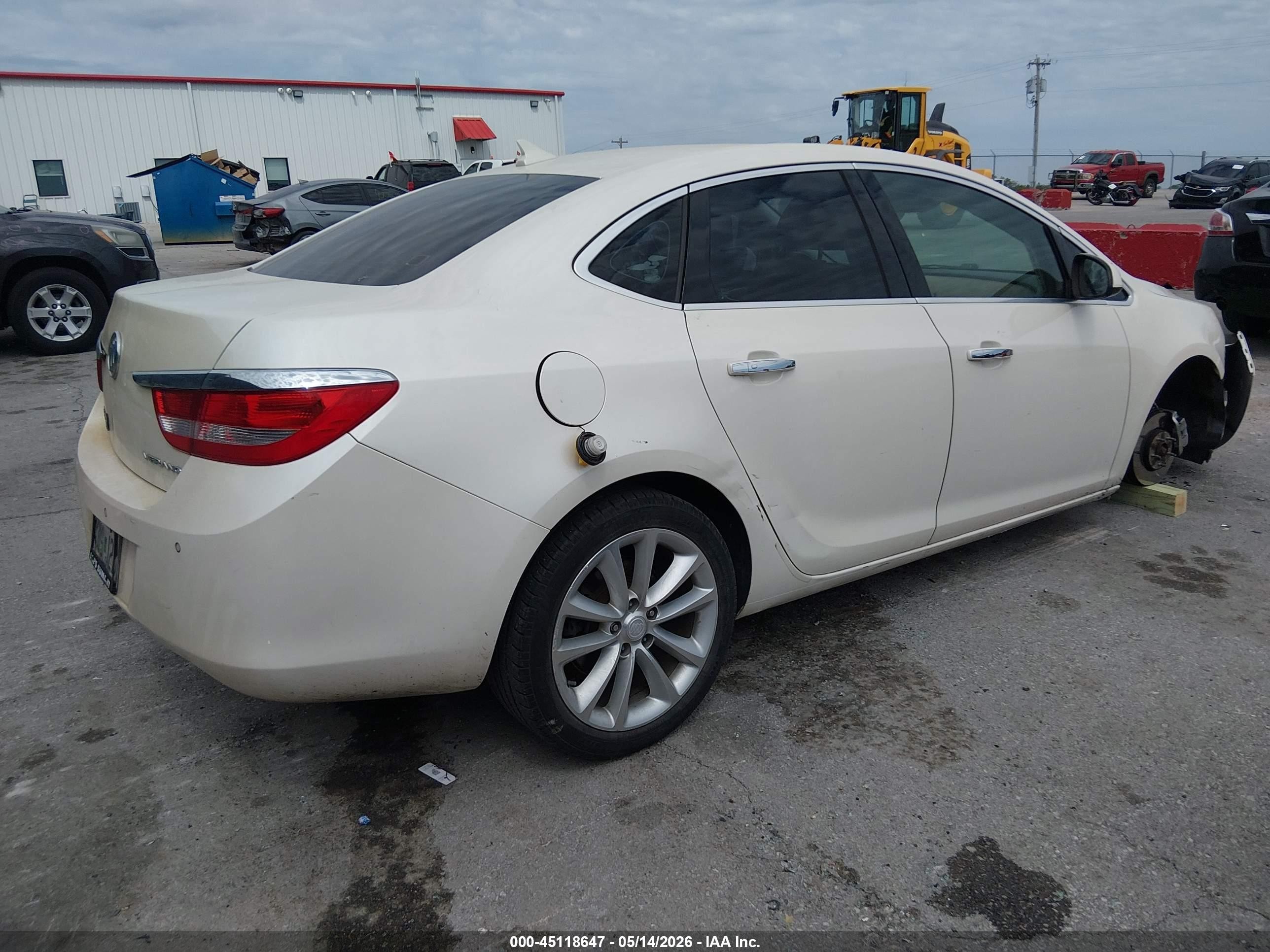 2013 Buick Verano Leather Group Cream vin: 1G4PS5SK7D4112292