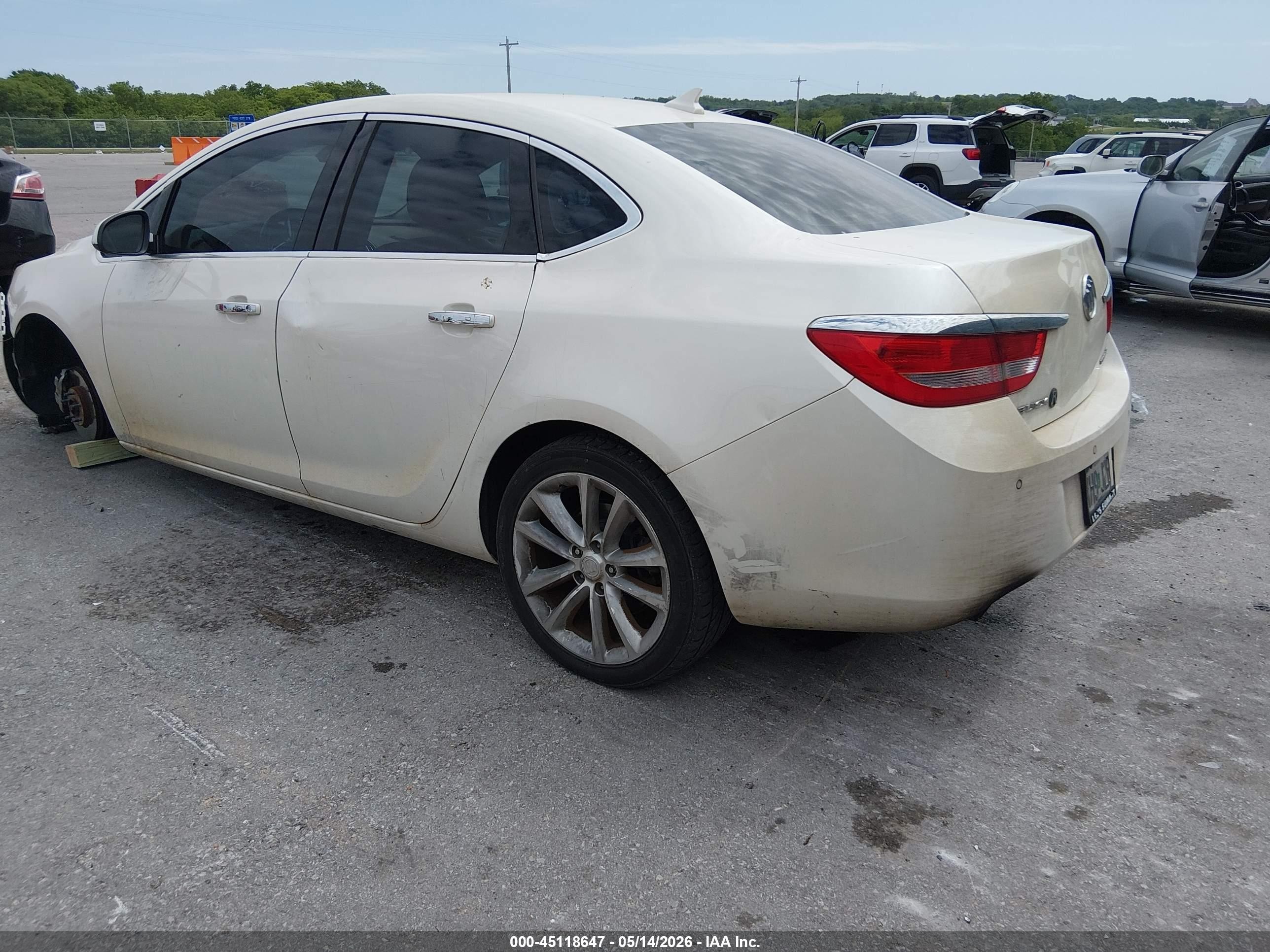 2013 Buick Verano Leather Group Cream vin: 1G4PS5SK7D4112292
