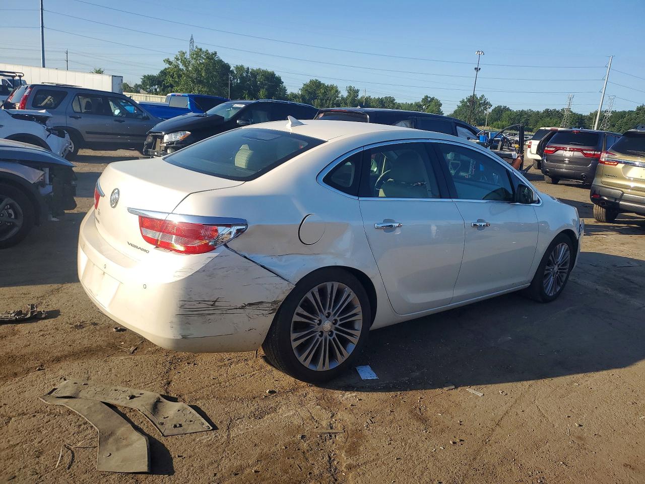 2013 Buick Verano White vin: 1G4PS5SK7D4130095