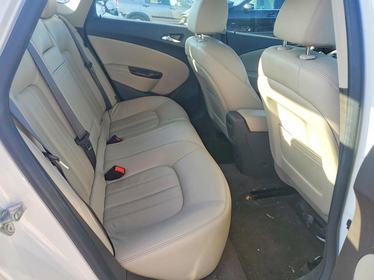 2013 Buick Verano White vin: 1G4PS5SK7D4130095