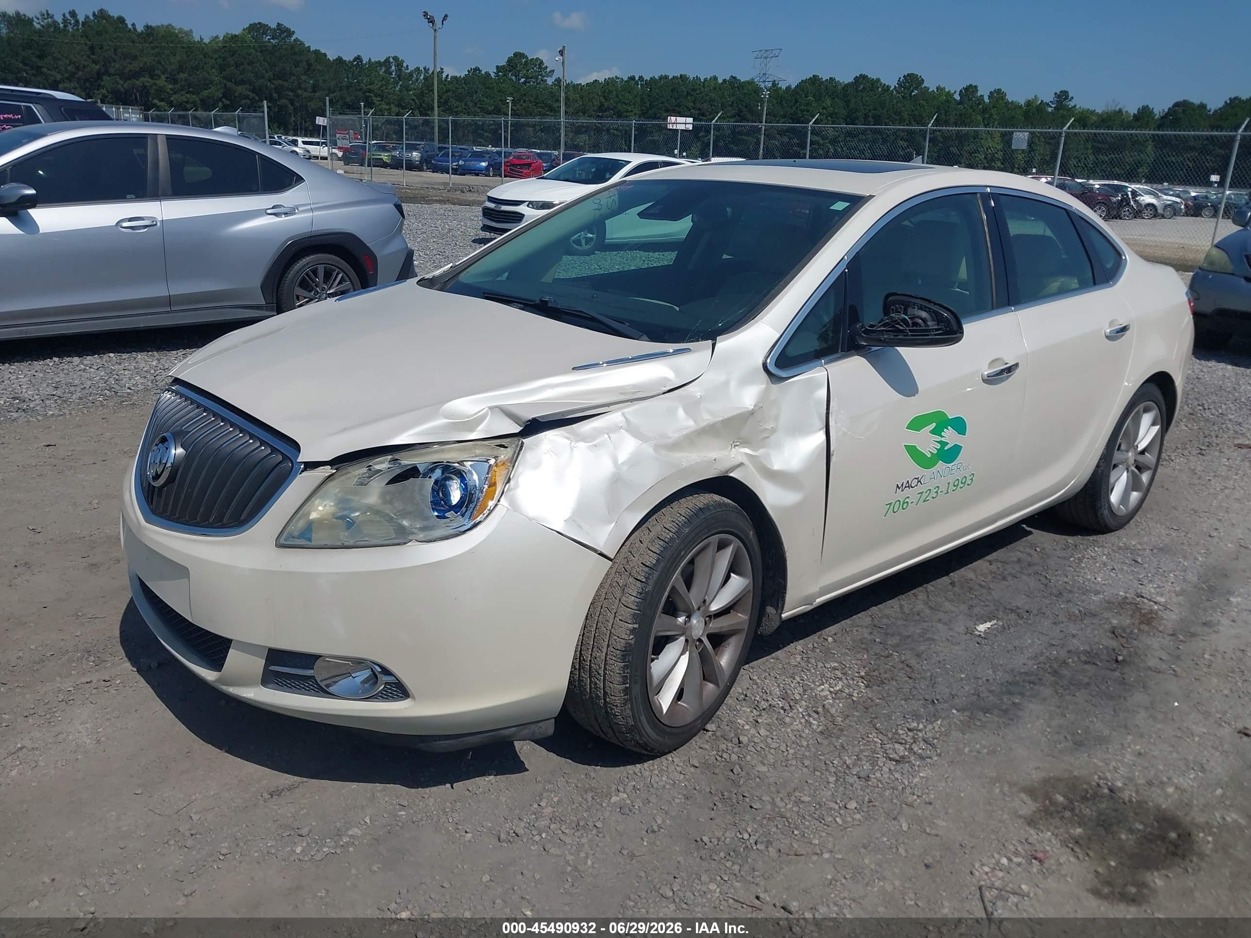 2014 Buick Verano Leather Group White vin: 1G4PS5SK7E4147125