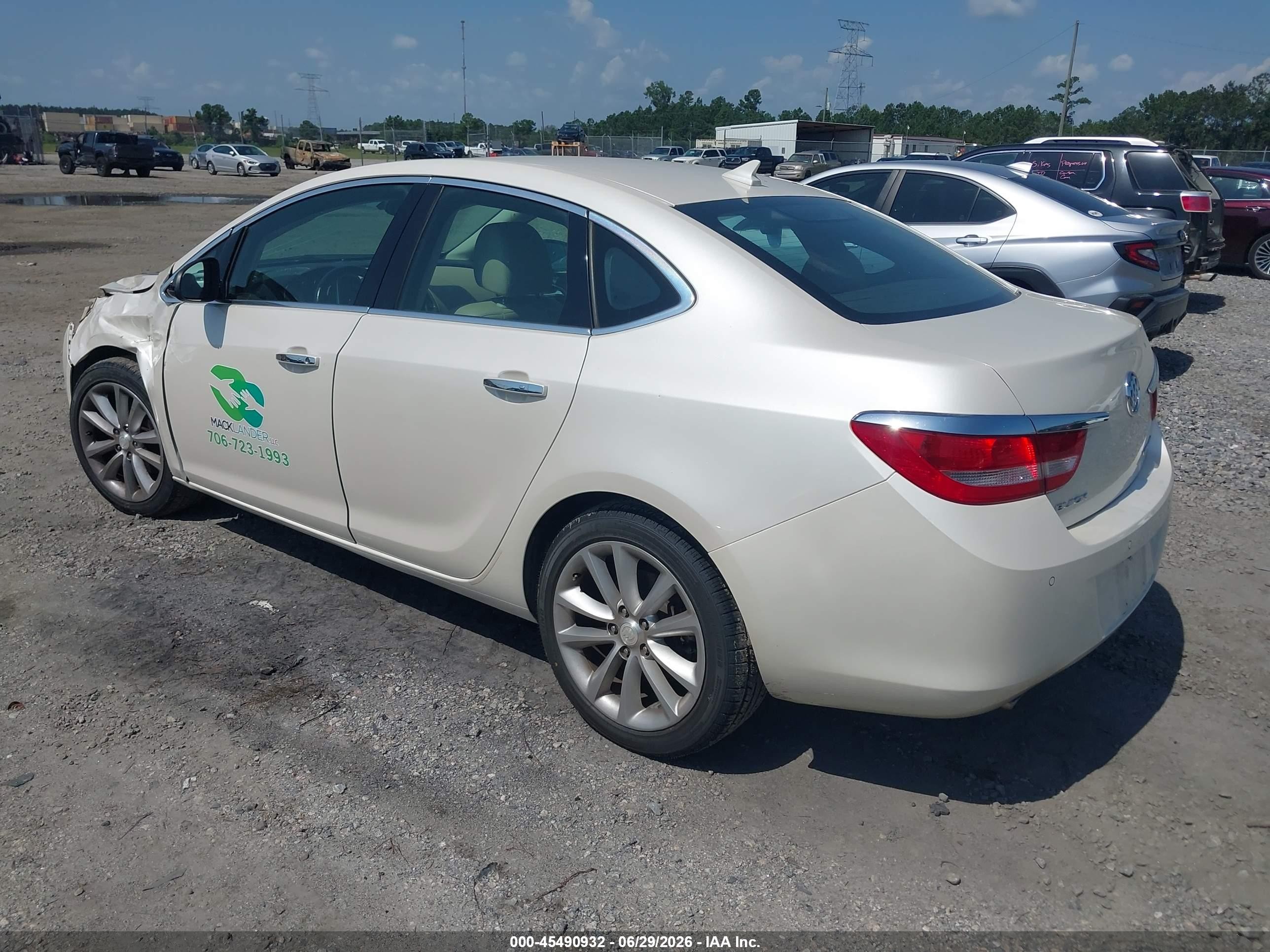 2014 Buick Verano Leather Group White vin: 1G4PS5SK7E4147125