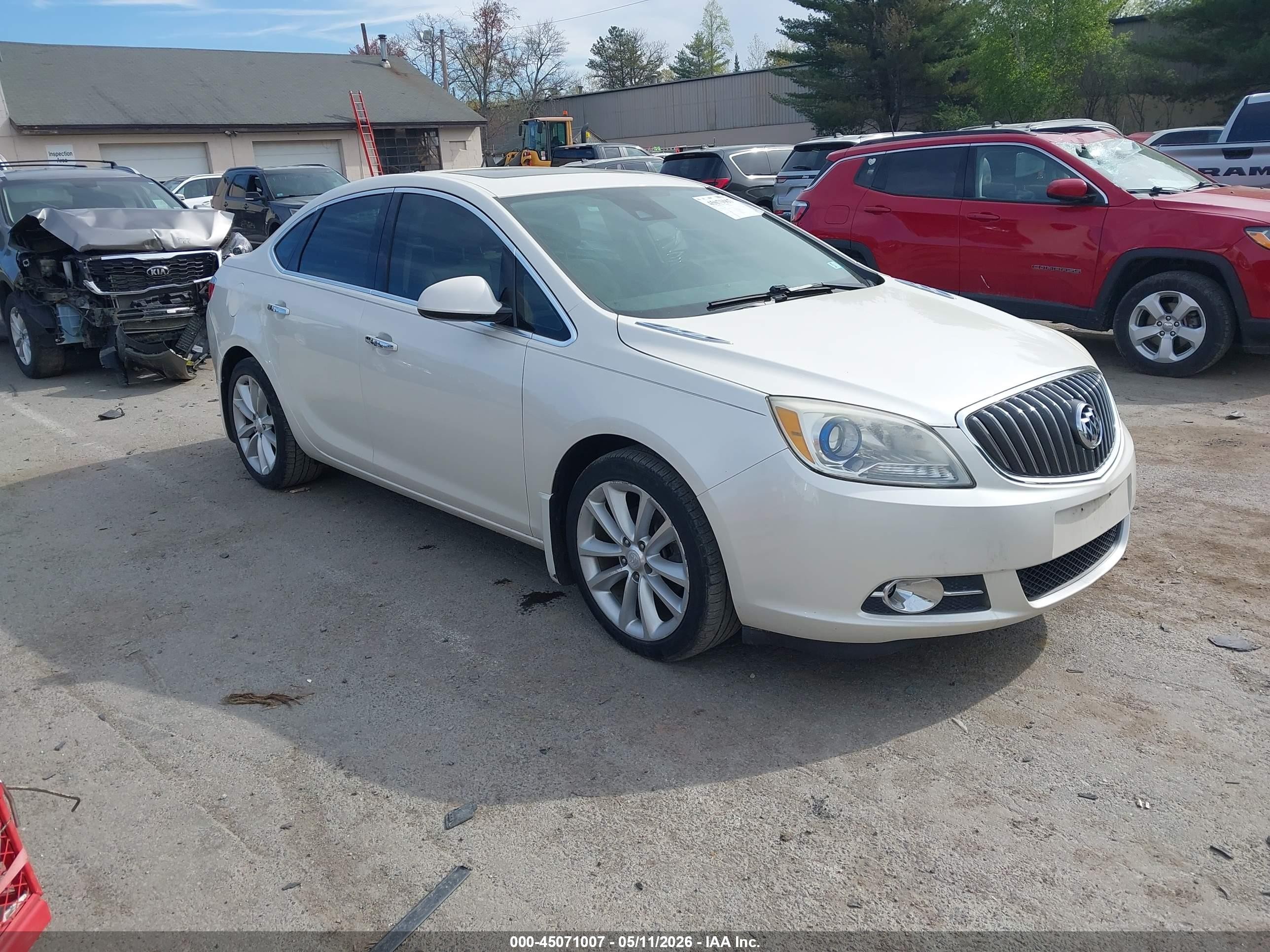 2014 Buick Verano Leather Group Cream vin: 1G4PS5SK8E4236282