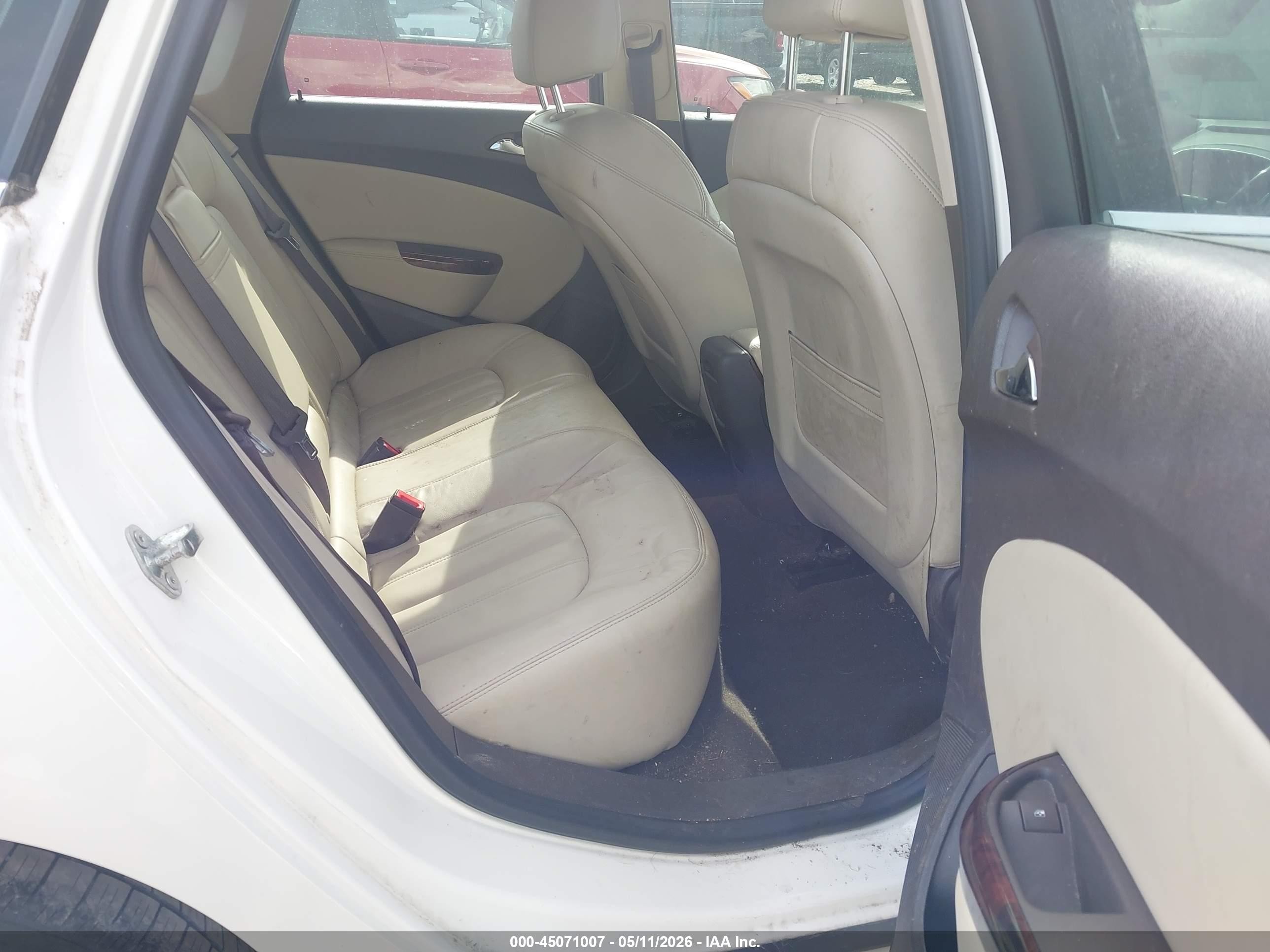 2014 Buick Verano Leather Group Кремовый vin: 1G4PS5SK8E4236282